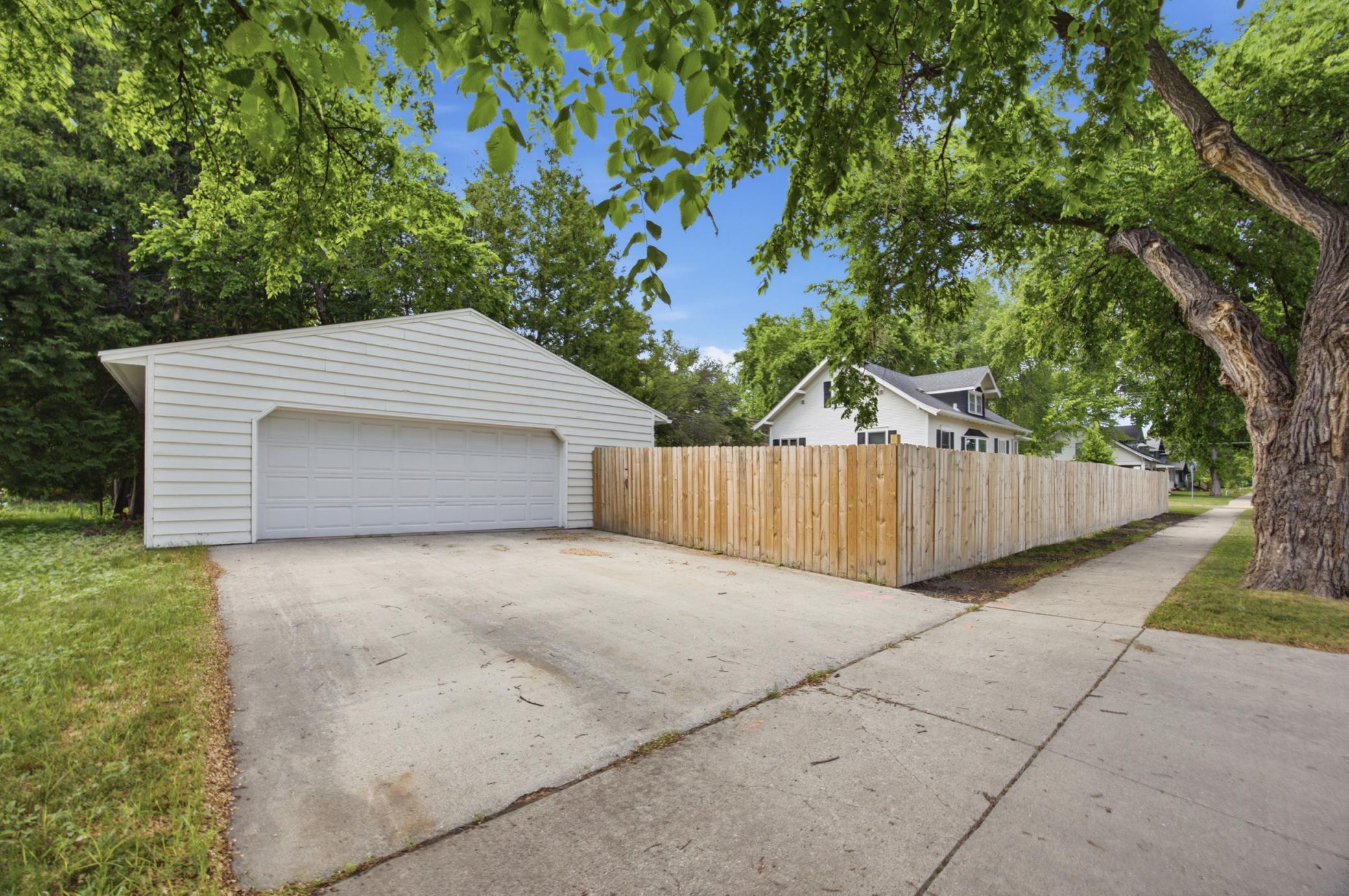 1402 8th S Avenue, Fargo ND 58103 - Photo 26 of 28