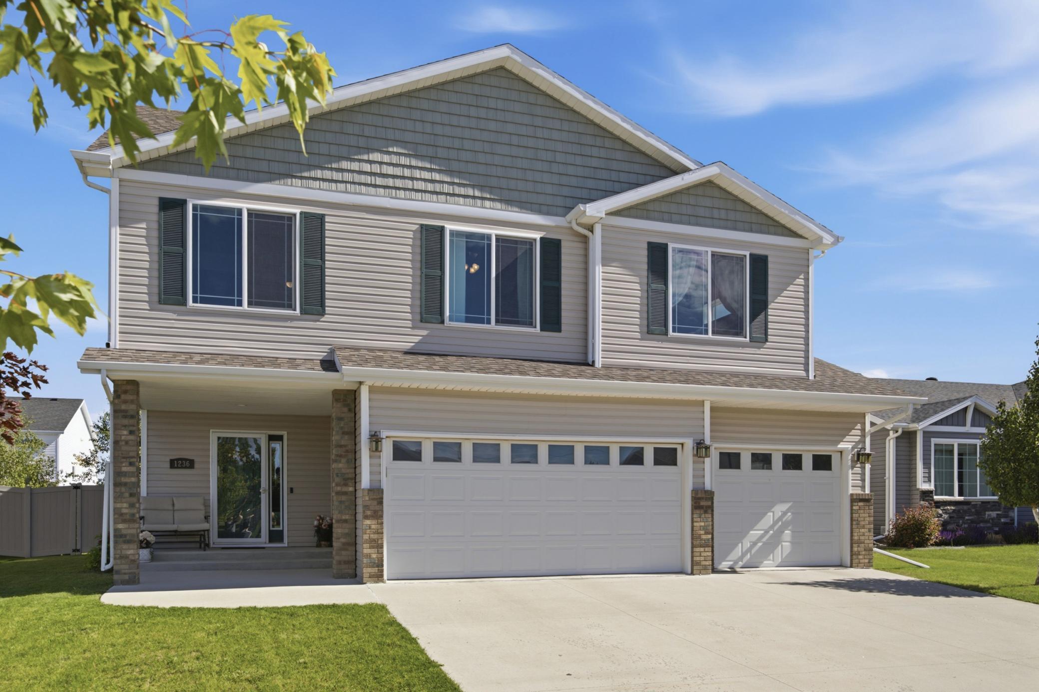 1236 31st W Avenue, West Fargo ND 58078 - Photo 3 of 41