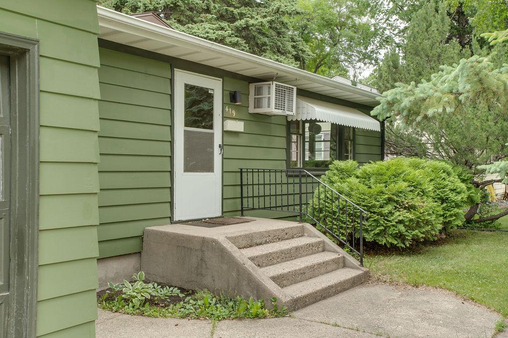 419 16th S Street, Moorhead MN 56560 - Photo 4 of 44