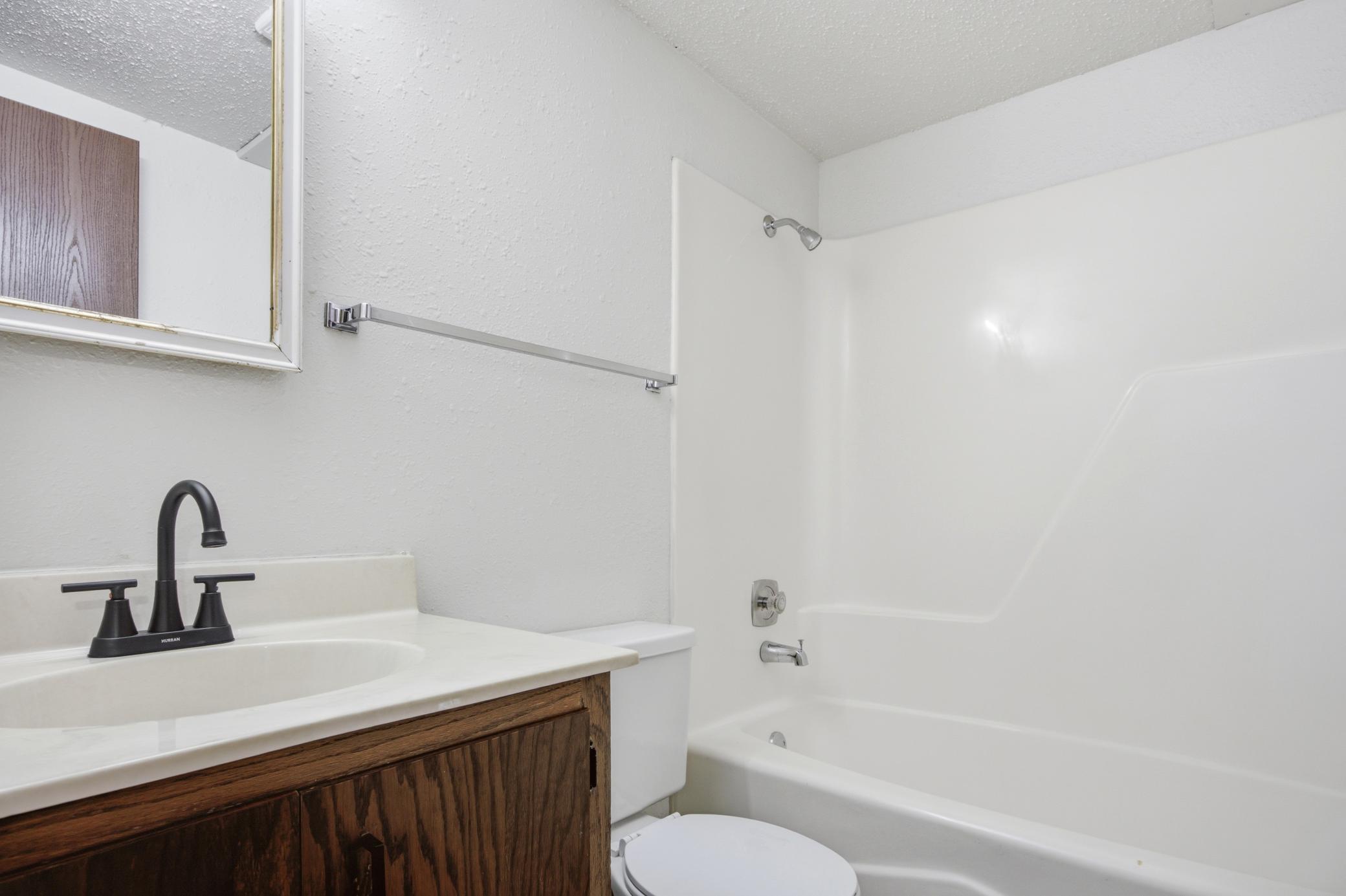 910-912 32nd Street N, Fargo ND 58102 - Photo 5 of 24