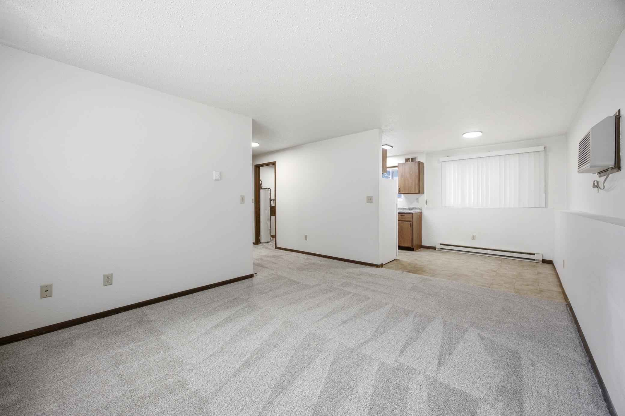1977 duplex for sale at 910-912 32nd Street N in Fargo, ND — 6 bed, 2 bath (photo 11 of 45)