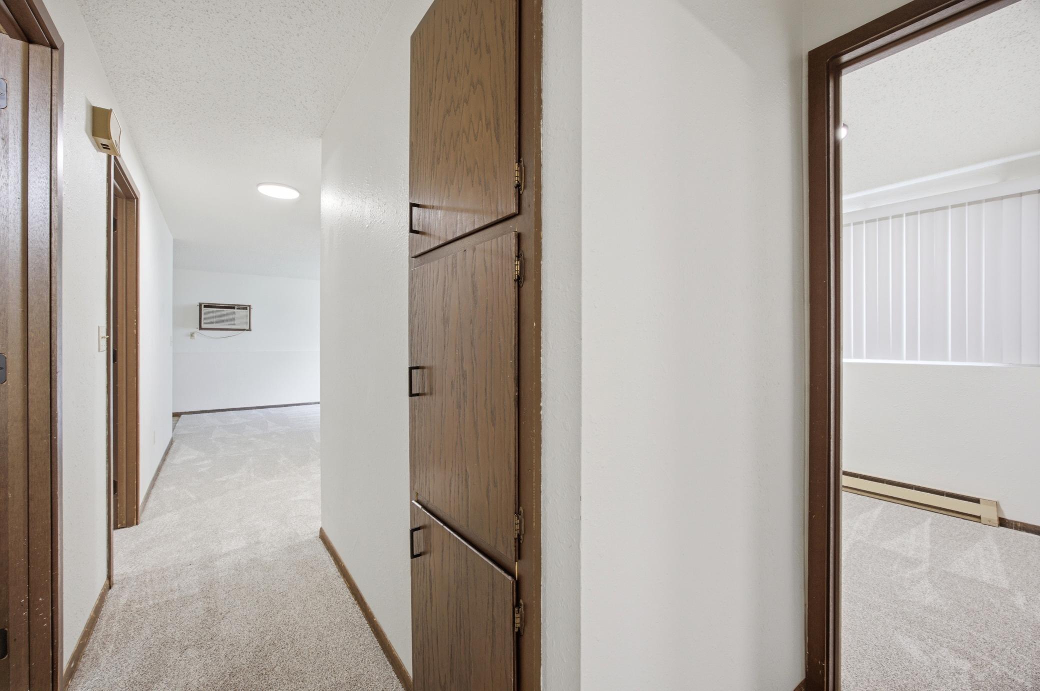 1977 duplex for sale at 910-912 32nd Street N in Fargo, ND — 6 bed, 2 bath (photo 18 of 45)