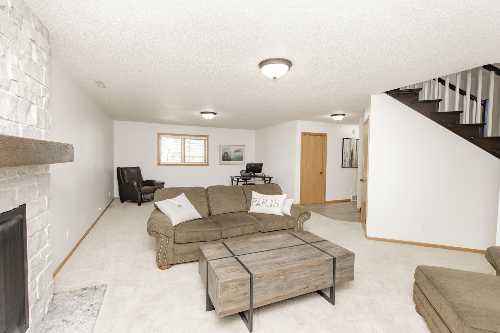 1992 single family home for sale at 2715 33rd Street S in Fargo, ND — 4 bed, 3 bath (photo 35 of 51)