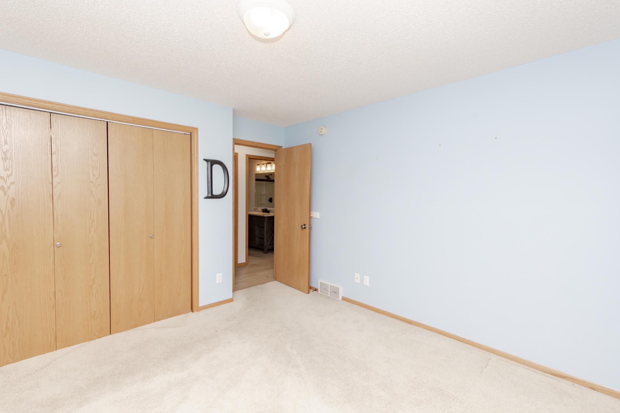 1992 single family home for sale at 2715 33rd Street S in Fargo, ND — 4 bed, 3 bath (photo 39 of 51)