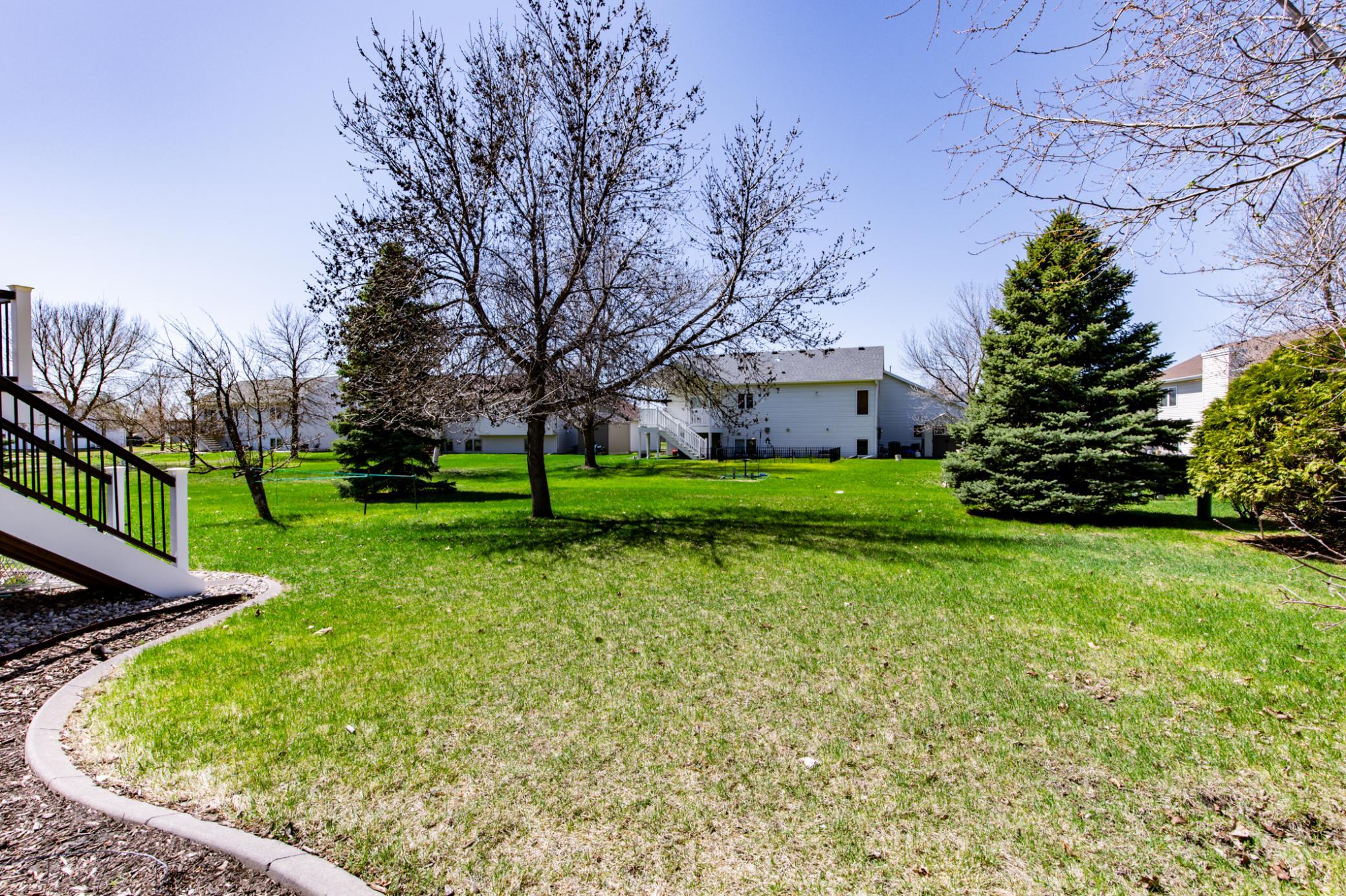 1992 single family home for sale at 2715 33rd Street S in Fargo, ND — 4 bed, 3 bath (photo 51 of 51)