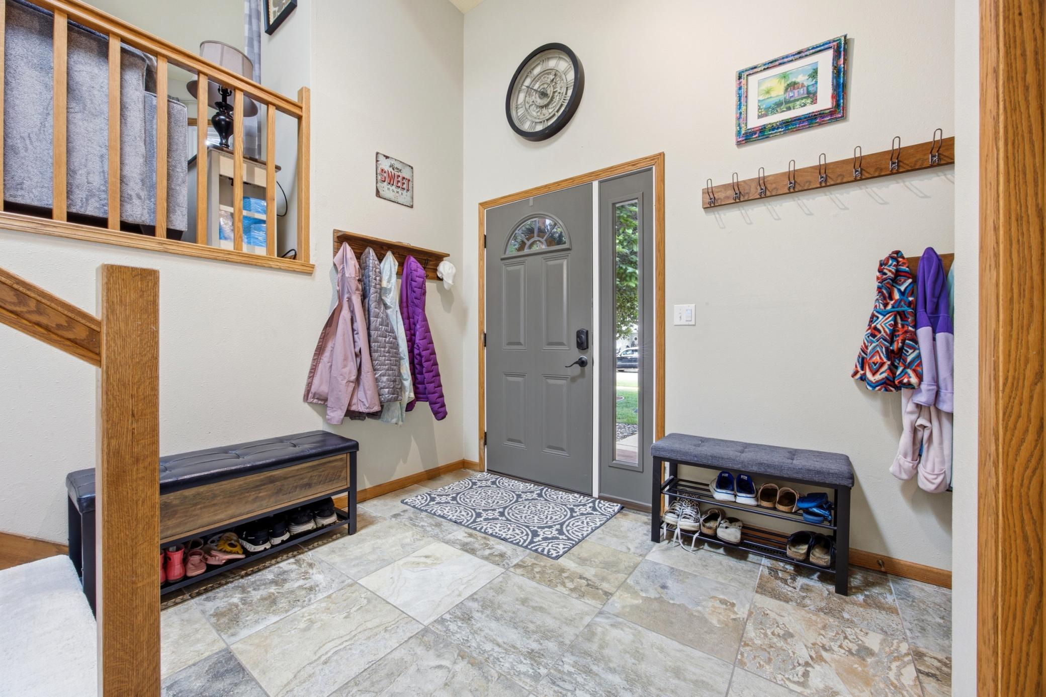 2914 S Bay Drive S, Fargo ND 58103 - Photo 4 of 39