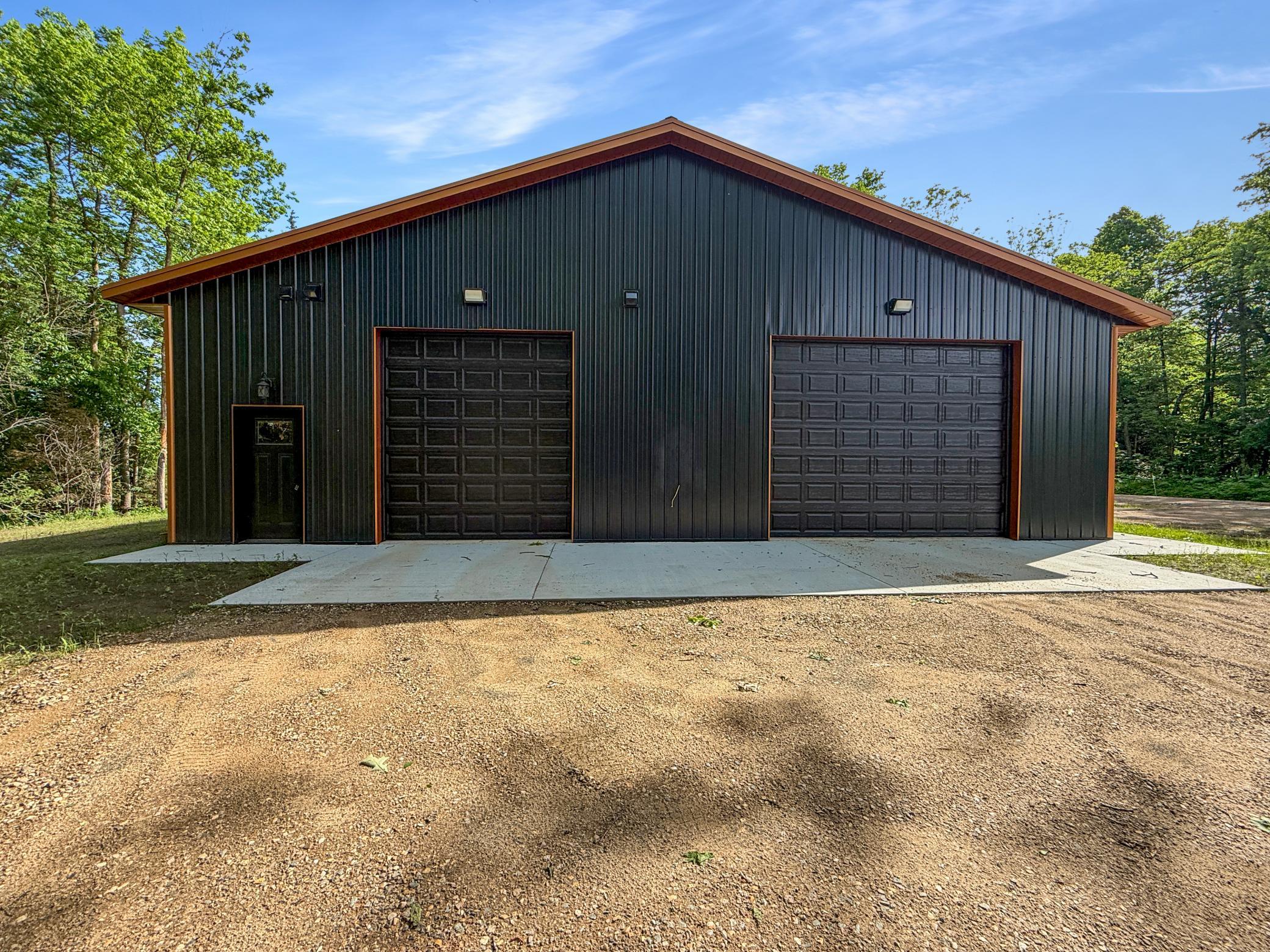 2024 single family home for sale at 15215 Werner Road NW in Bemidji, MN — 3 bed, 3 bath (photo 2 of 27)