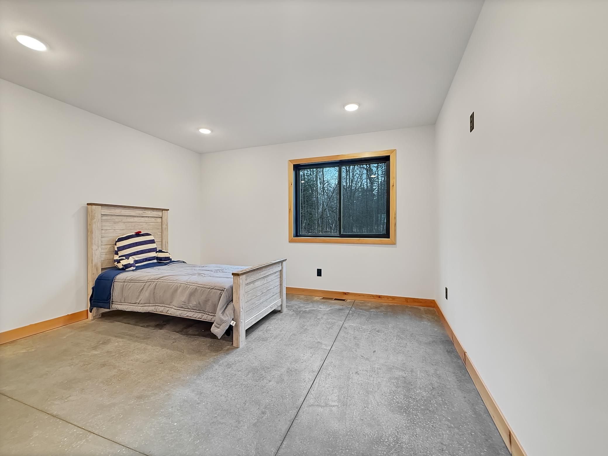2024 single family home for sale at 15215 Werner Road NW in Bemidji, MN — 3 bed, 3 bath (photo 19 of 27)