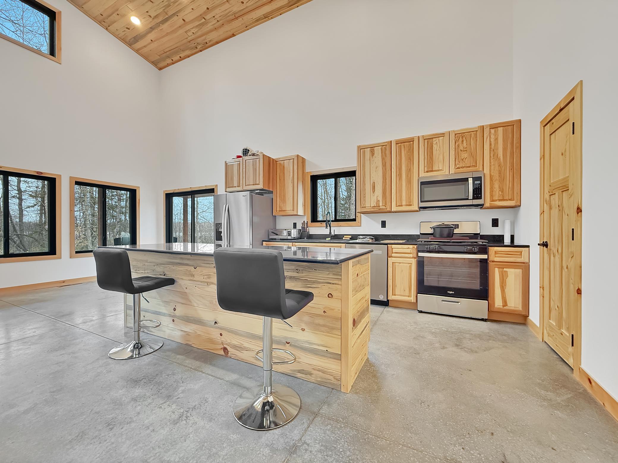 2024 single family home for sale at 15215 Werner Road NW in Bemidji, MN — 3 bed, 3 bath (photo 8 of 27)