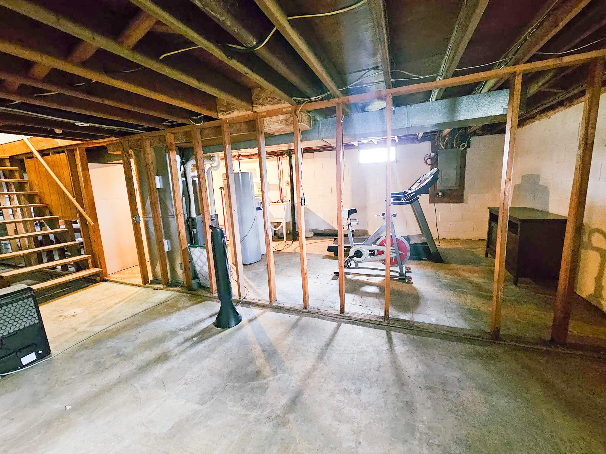 1975 single family home for sale at 252 E Nelson Avenue in Newfolden, MN — 2 bed, 1 bath (photo 18 of 20)