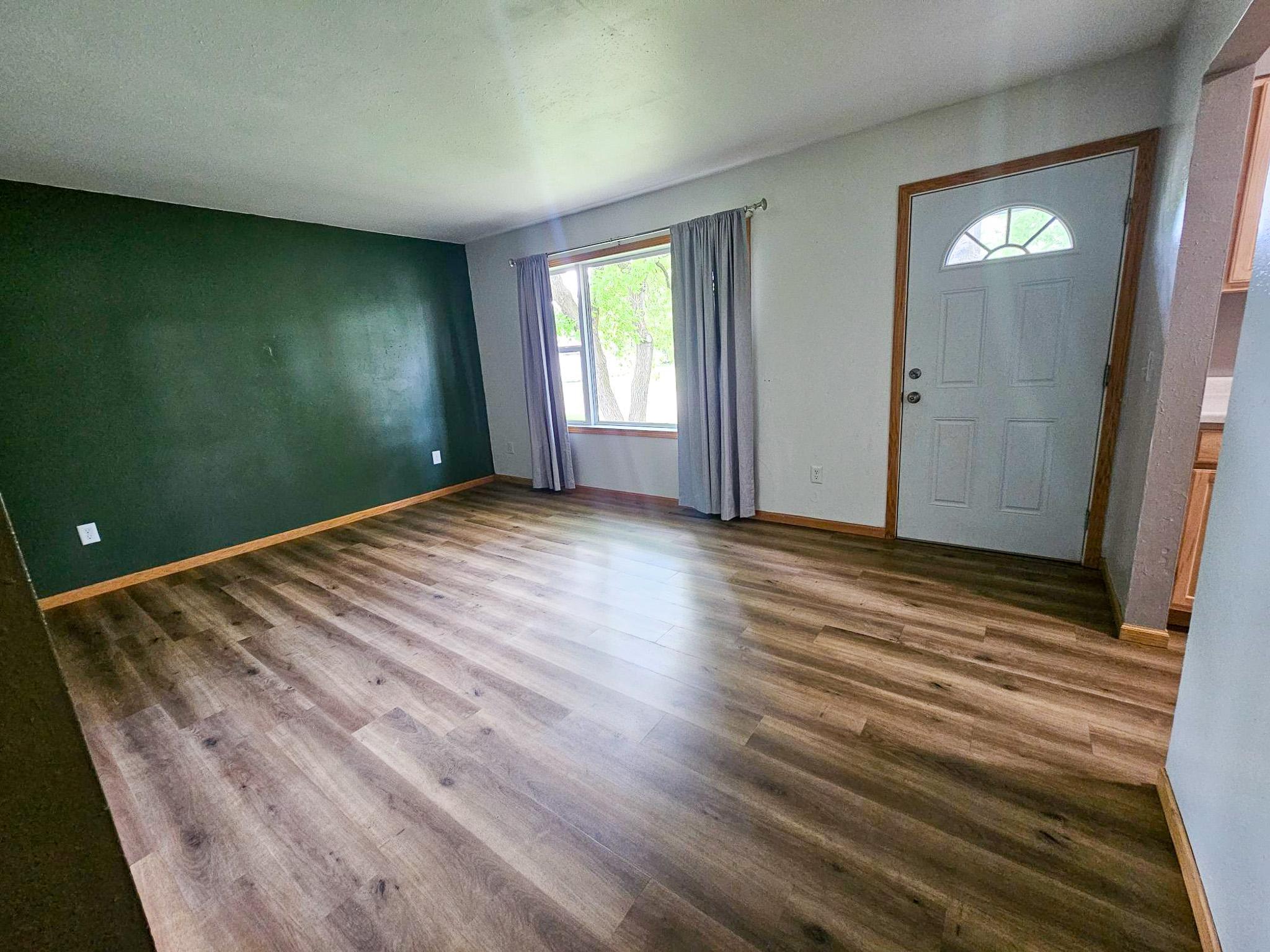 1975 single family home for sale at 252 E Nelson Avenue in Newfolden, MN — 2 bed, 1 bath (photo 10 of 20)
