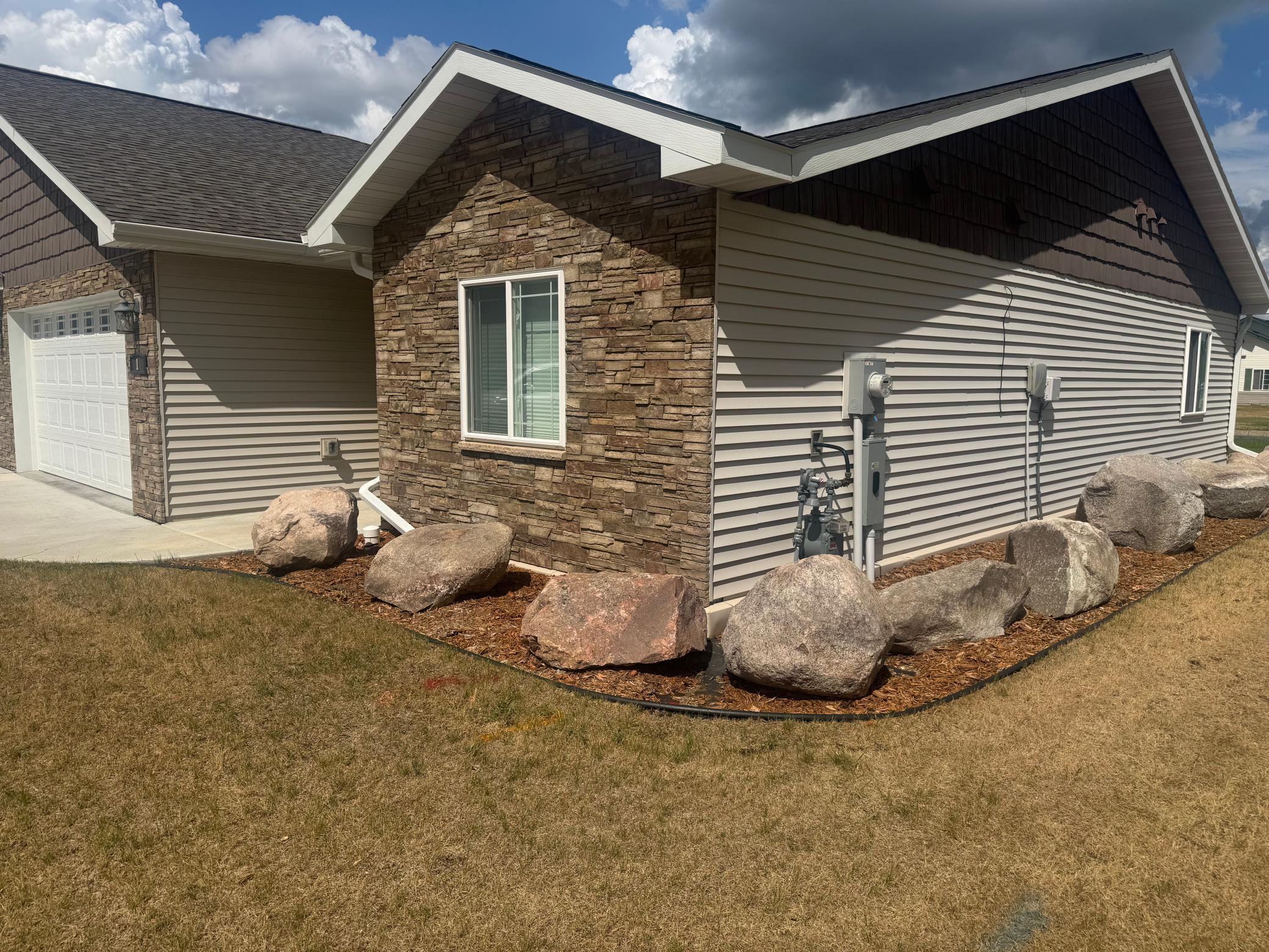 2021 townhouse for sale at 1615 30th Street NW in Bemidji, MN — 2 bed, 2 bath (photo 2 of 22)