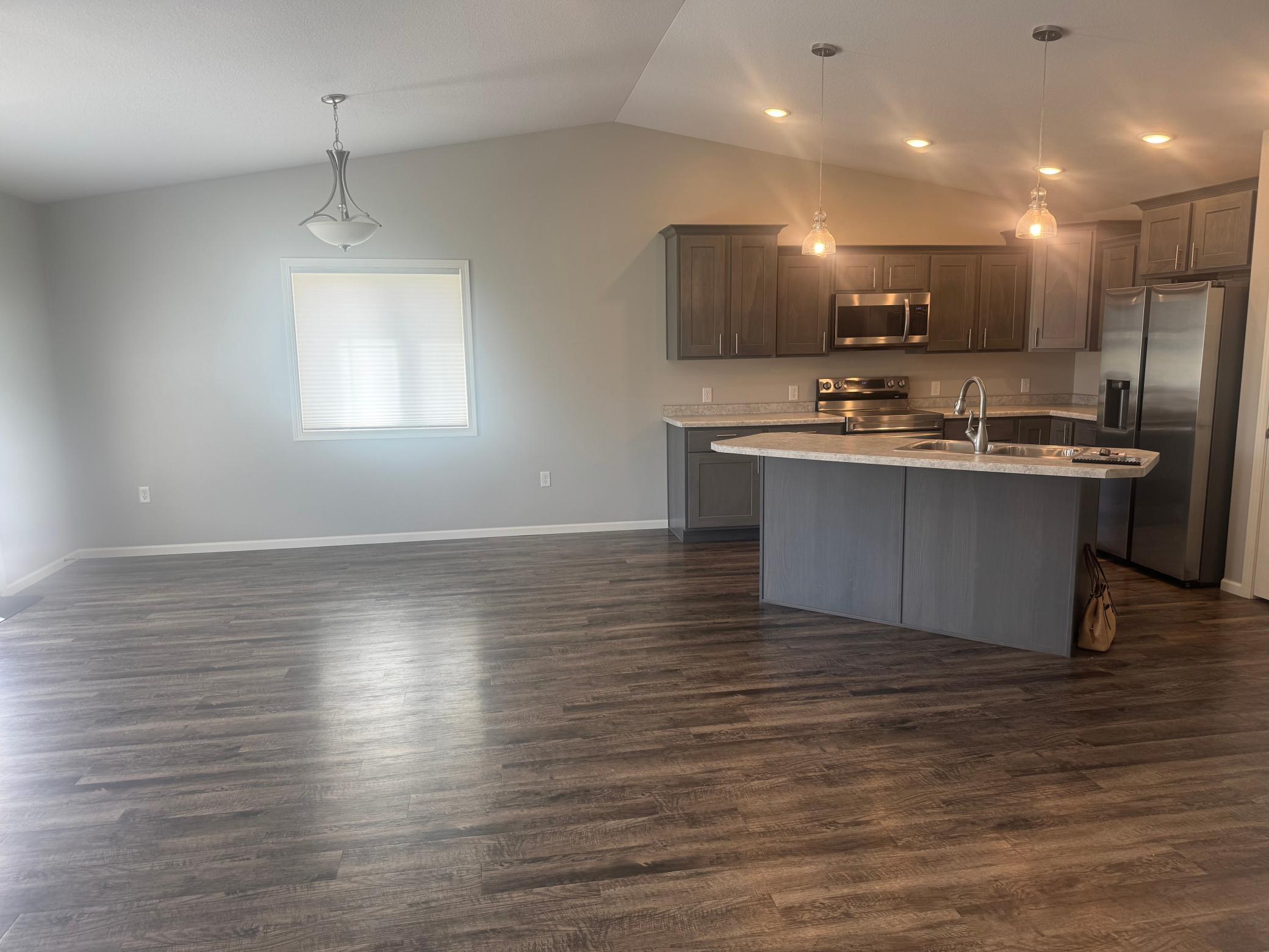 2021 townhouse for sale at 1615 30th Street NW in Bemidji, MN — 2 bed, 2 bath (photo 11 of 22)