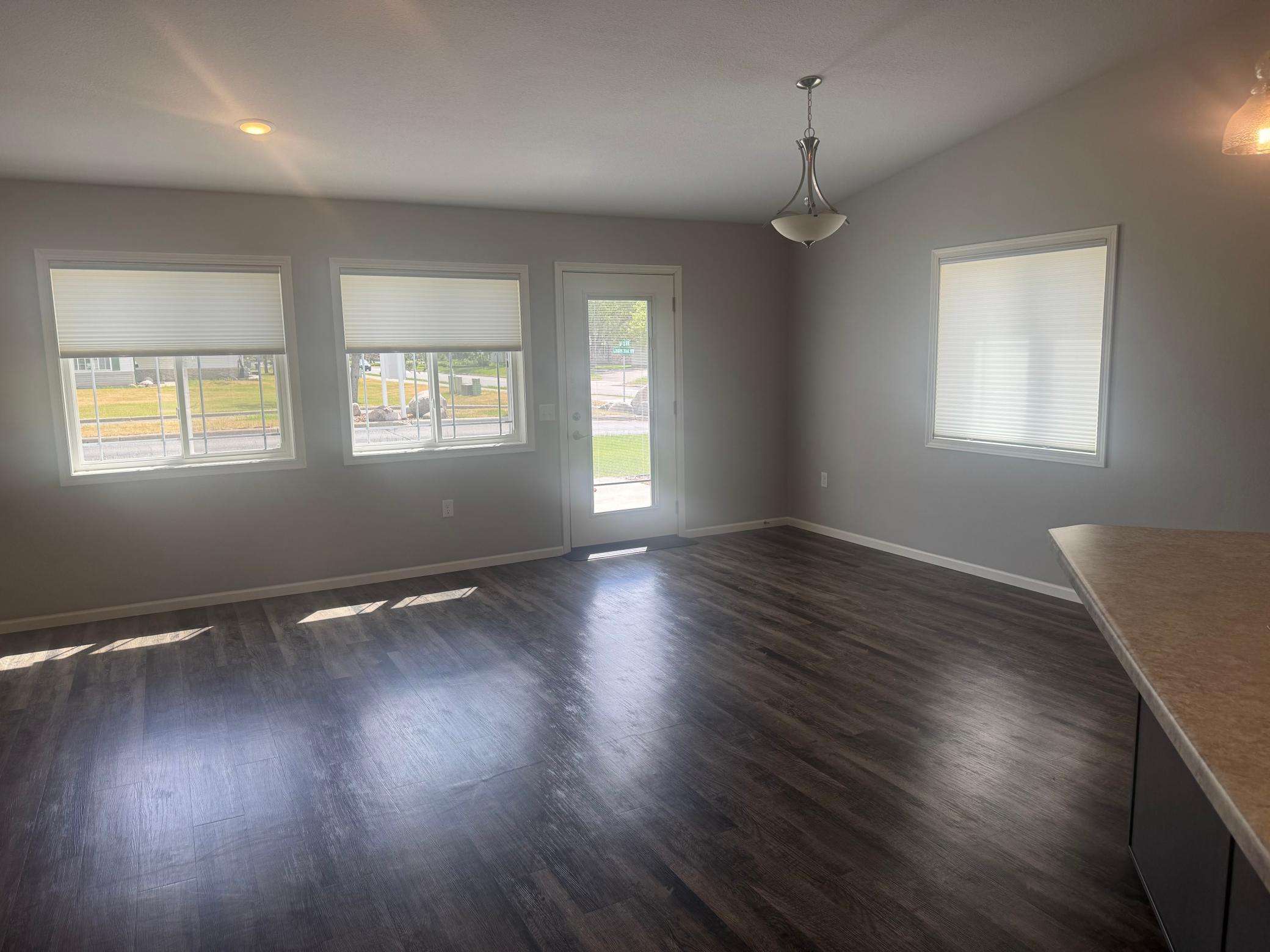 2021 townhouse for sale at 1615 30th Street NW in Bemidji, MN — 2 bed, 2 bath (photo 12 of 22)