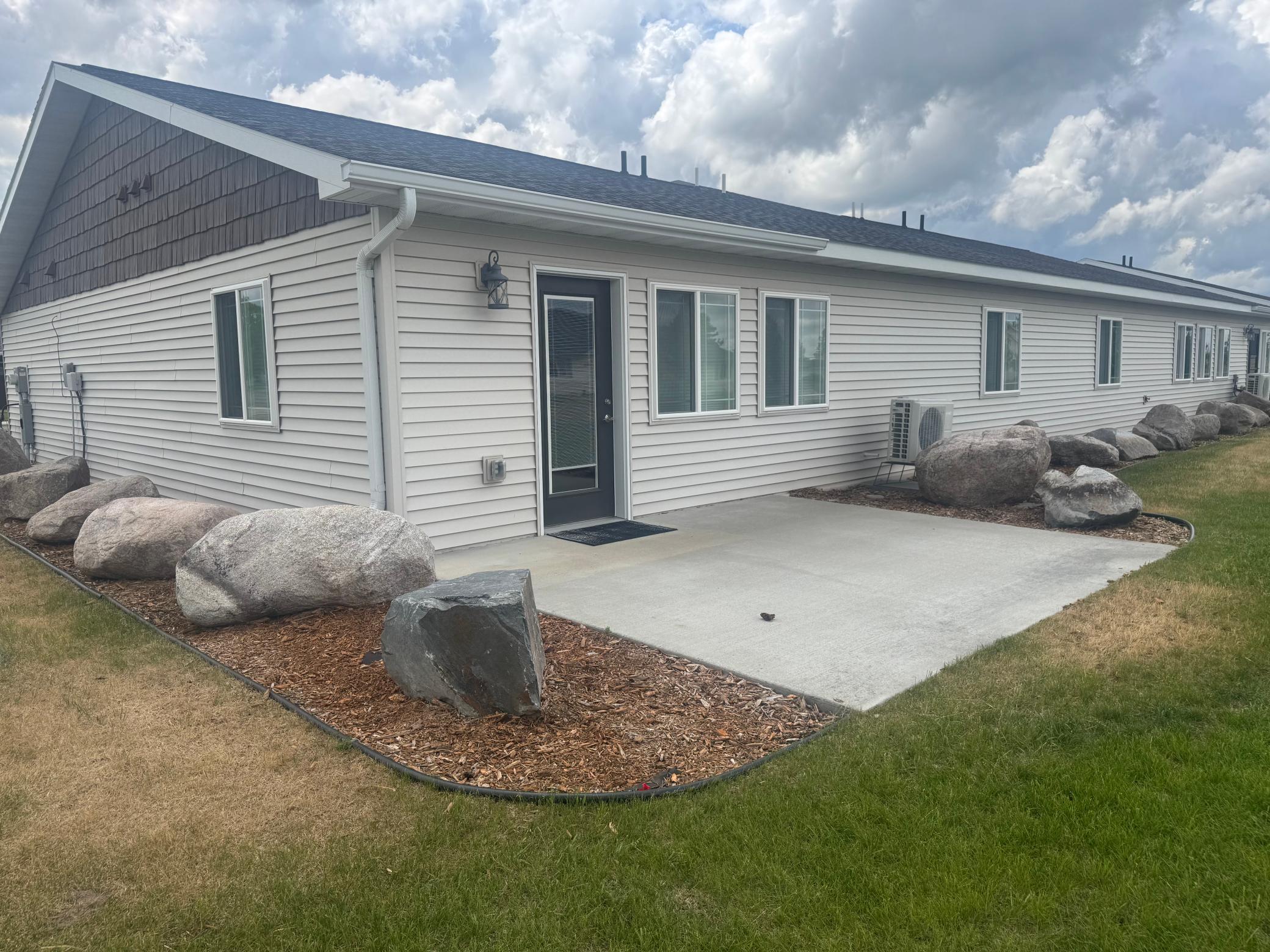 2021 townhouse for sale at 1615 30th Street NW in Bemidji, MN — 2 bed, 2 bath (photo 3 of 22)