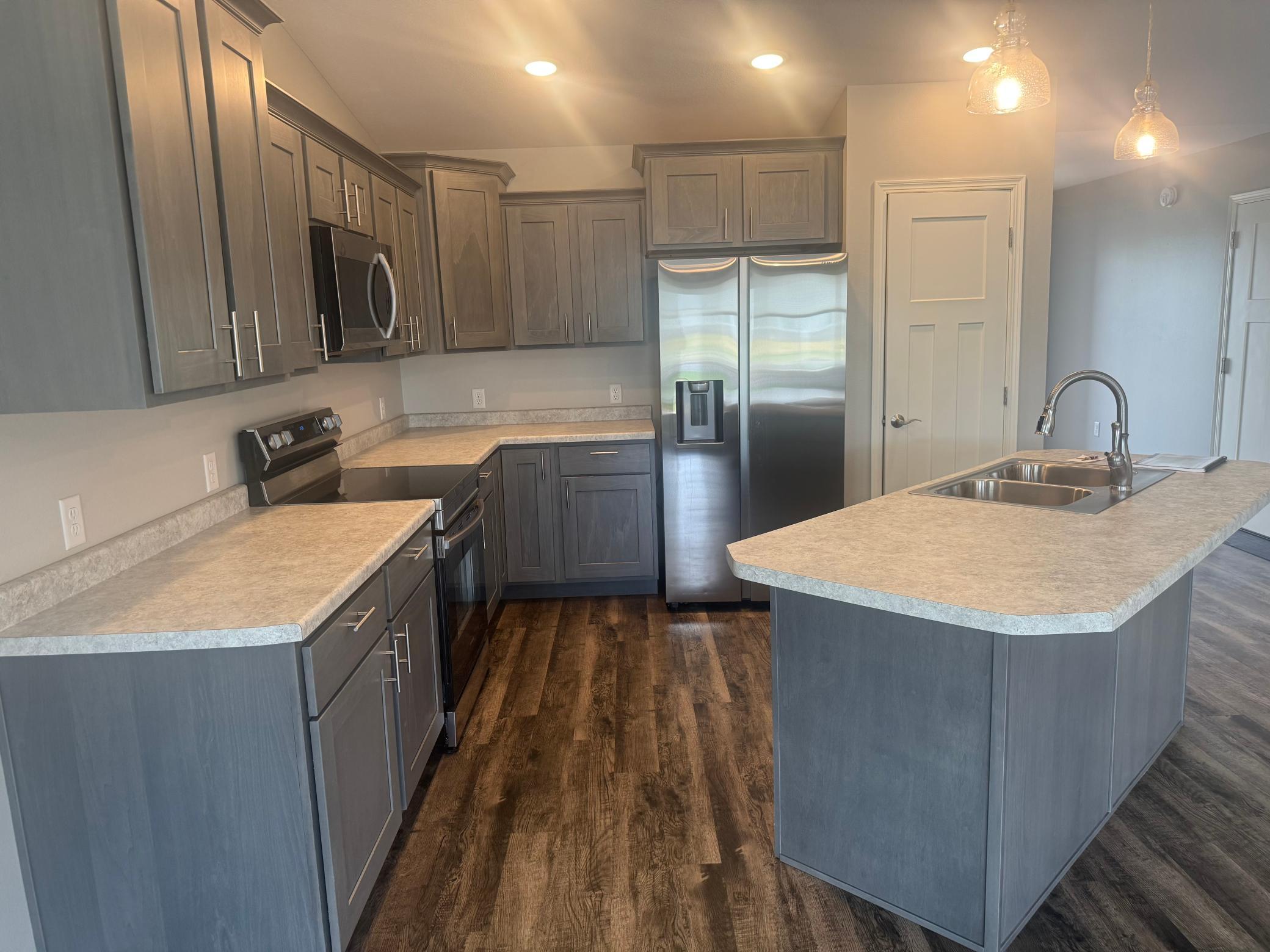 2021 townhouse for sale at 1615 30th Street NW in Bemidji, MN — 2 bed, 2 bath (photo 9 of 22)