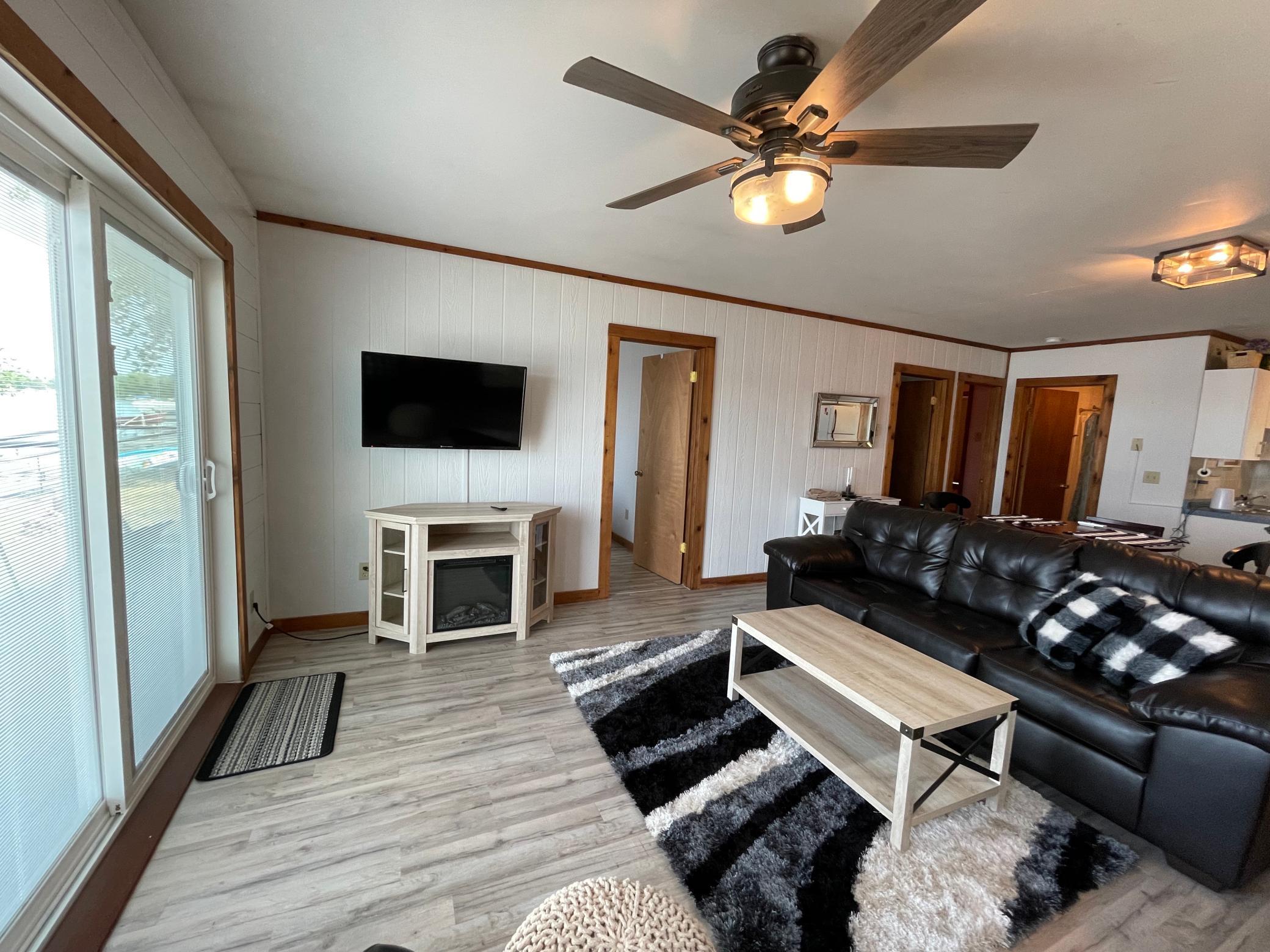 1963 single family home for sale at 27096 Little Floyd Lake Road, Unit 3 in Detroit Lakes, MN — 3 bed, 1 bath (photo 10 of 10)