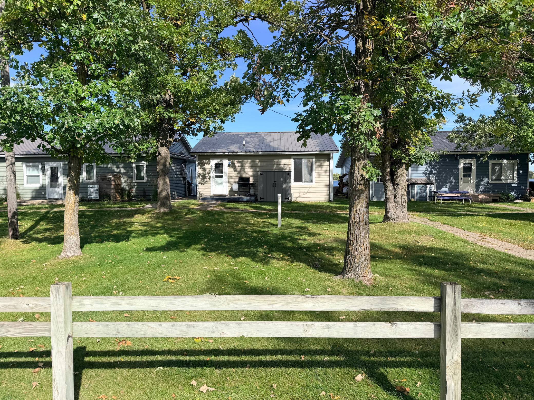 1963 single family home for sale at 27096 Little Floyd Lake Road, Unit 3 in Detroit Lakes, MN — 3 bed, 1 bath