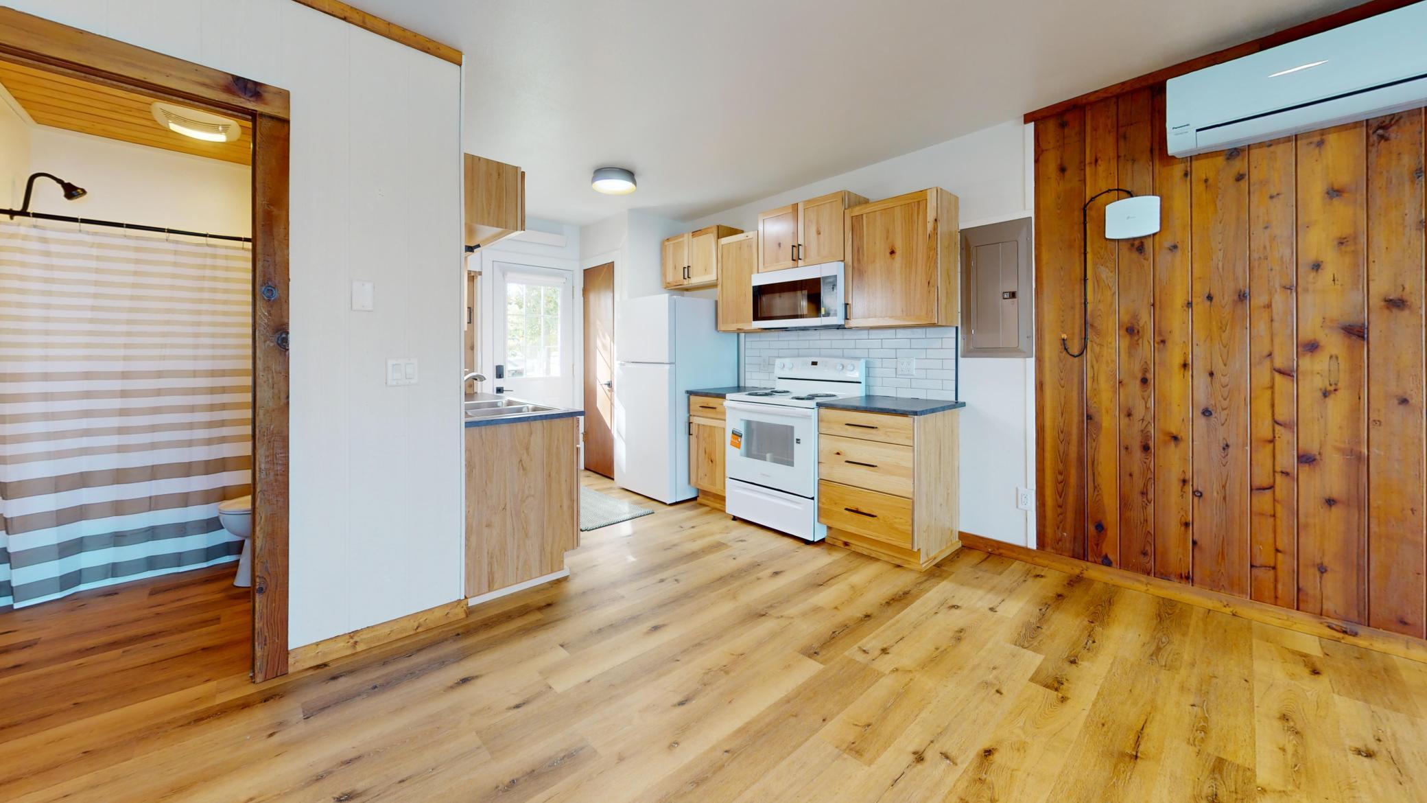 1963 single family home for sale at 27096 Little Floyd Lake Road, Unit 3 in Detroit Lakes, MN — 3 bed, 1 bath (photo 11 of 36)