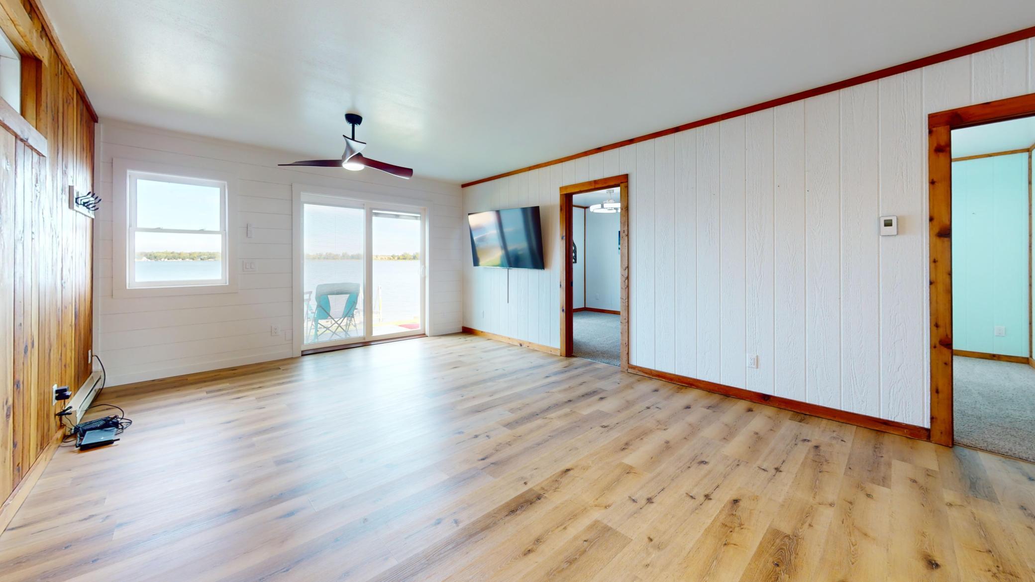 1963 single family home for sale at 27096 Little Floyd Lake Road, Unit 3 in Detroit Lakes, MN — 3 bed, 1 bath (photo 18 of 36)