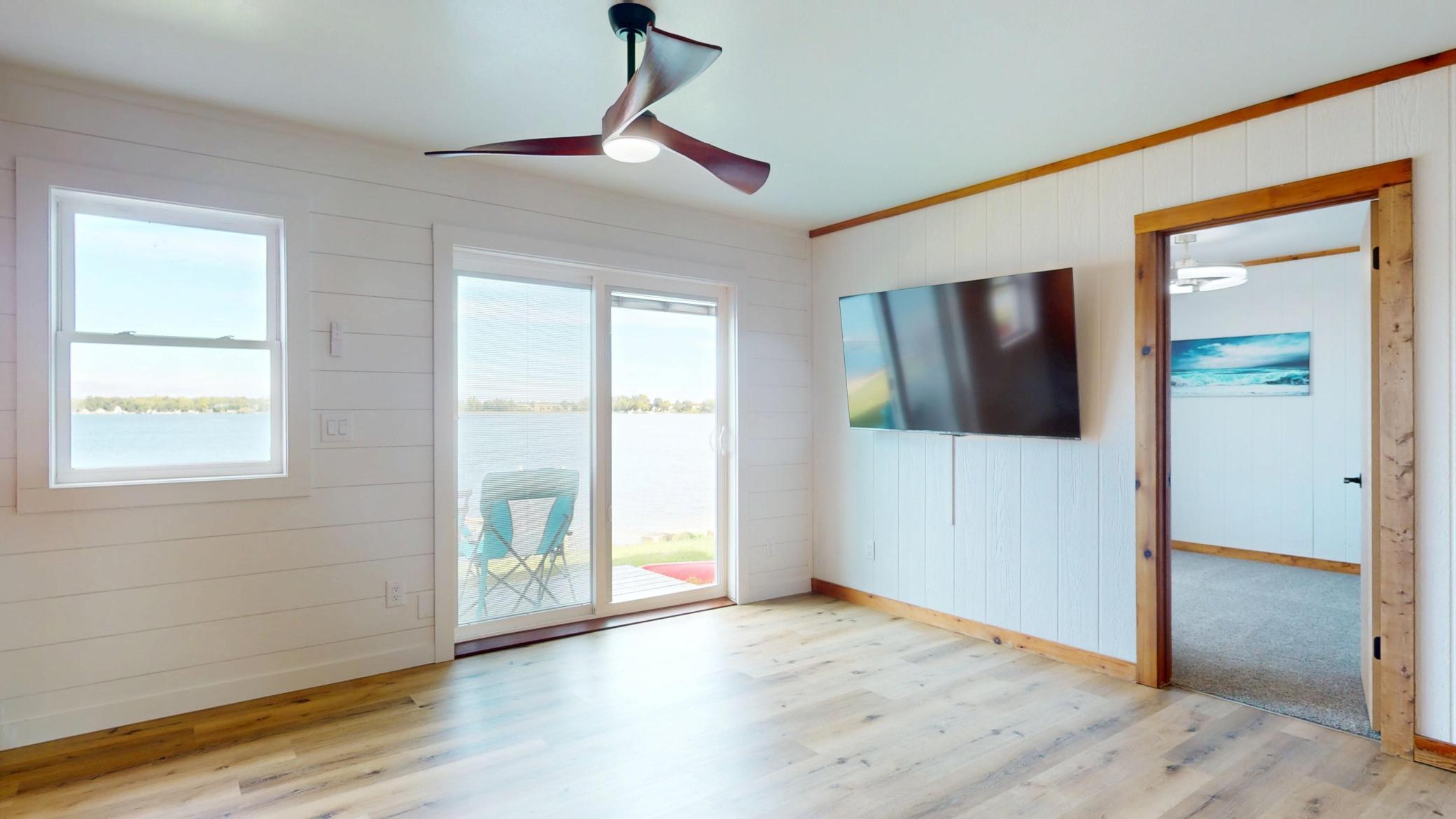 1963 single family home for sale at 27096 Little Floyd Lake Road, Unit 3 in Detroit Lakes, MN — 3 bed, 1 bath (photo 19 of 36)