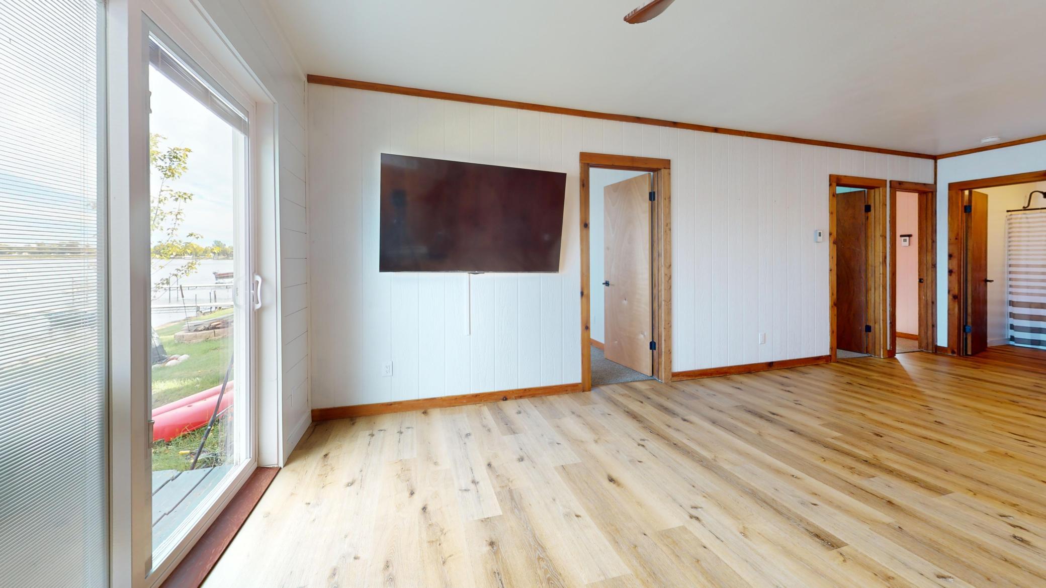 1963 single family home for sale at 27096 Little Floyd Lake Road, Unit 3 in Detroit Lakes, MN — 3 bed, 1 bath (photo 20 of 36)