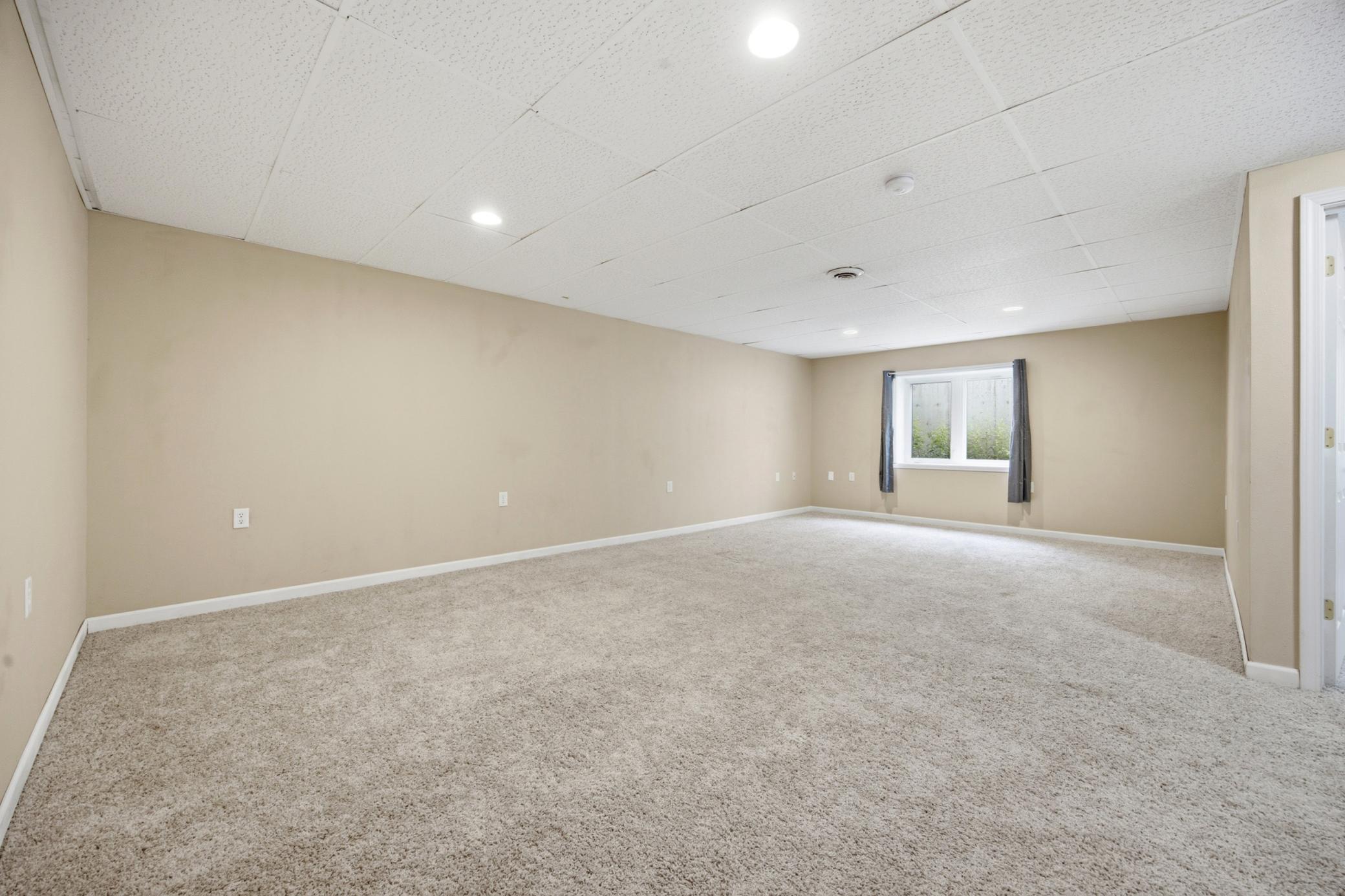 1026 OAK N Street, Fargo ND 58102 - Photo 17 of 26