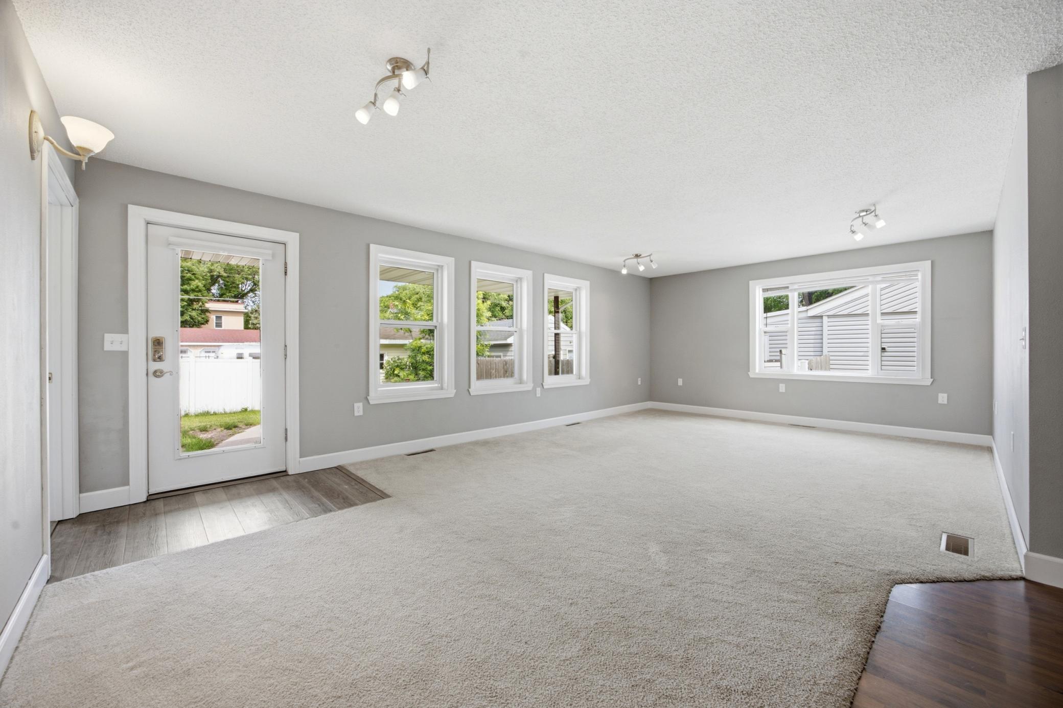 1026 OAK N Street, Fargo ND 58102 - Photo 7 of 26