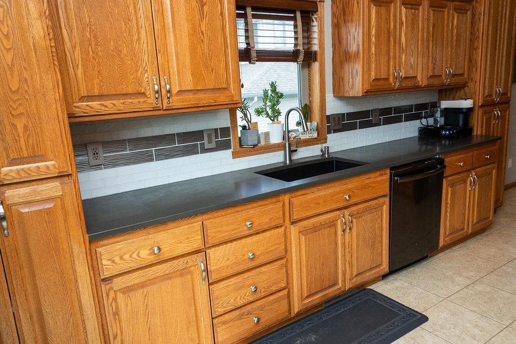 506 12th Street NE, Dilworth MN 56529 - Photo 5 of 45