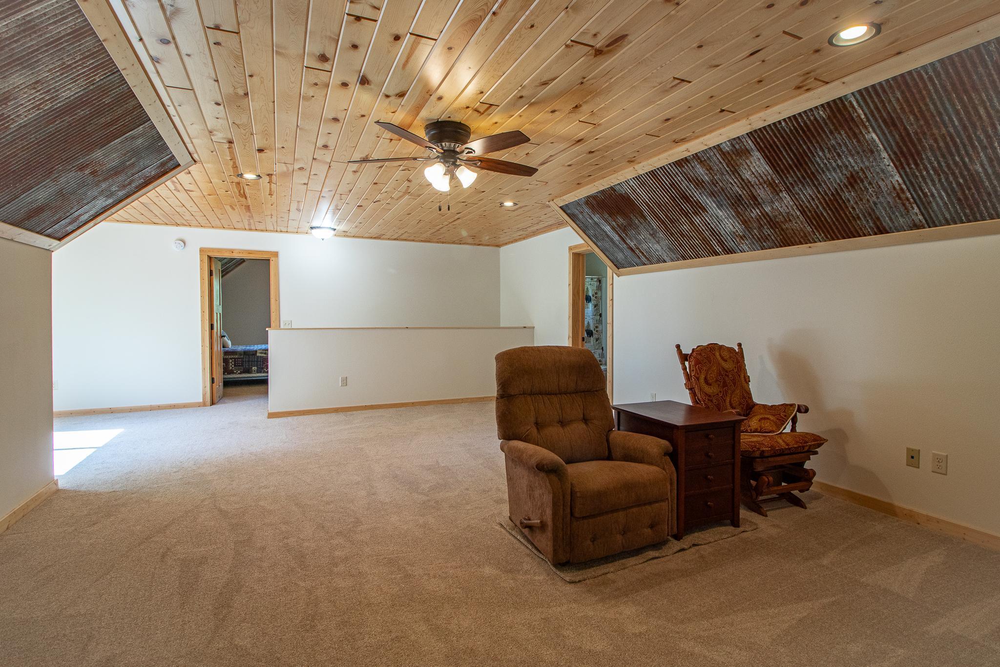 2019 single family home for sale at 22281 Shadow Point Road in Emily, MN — 5 bed, 2 bath (photo 16 of 47)