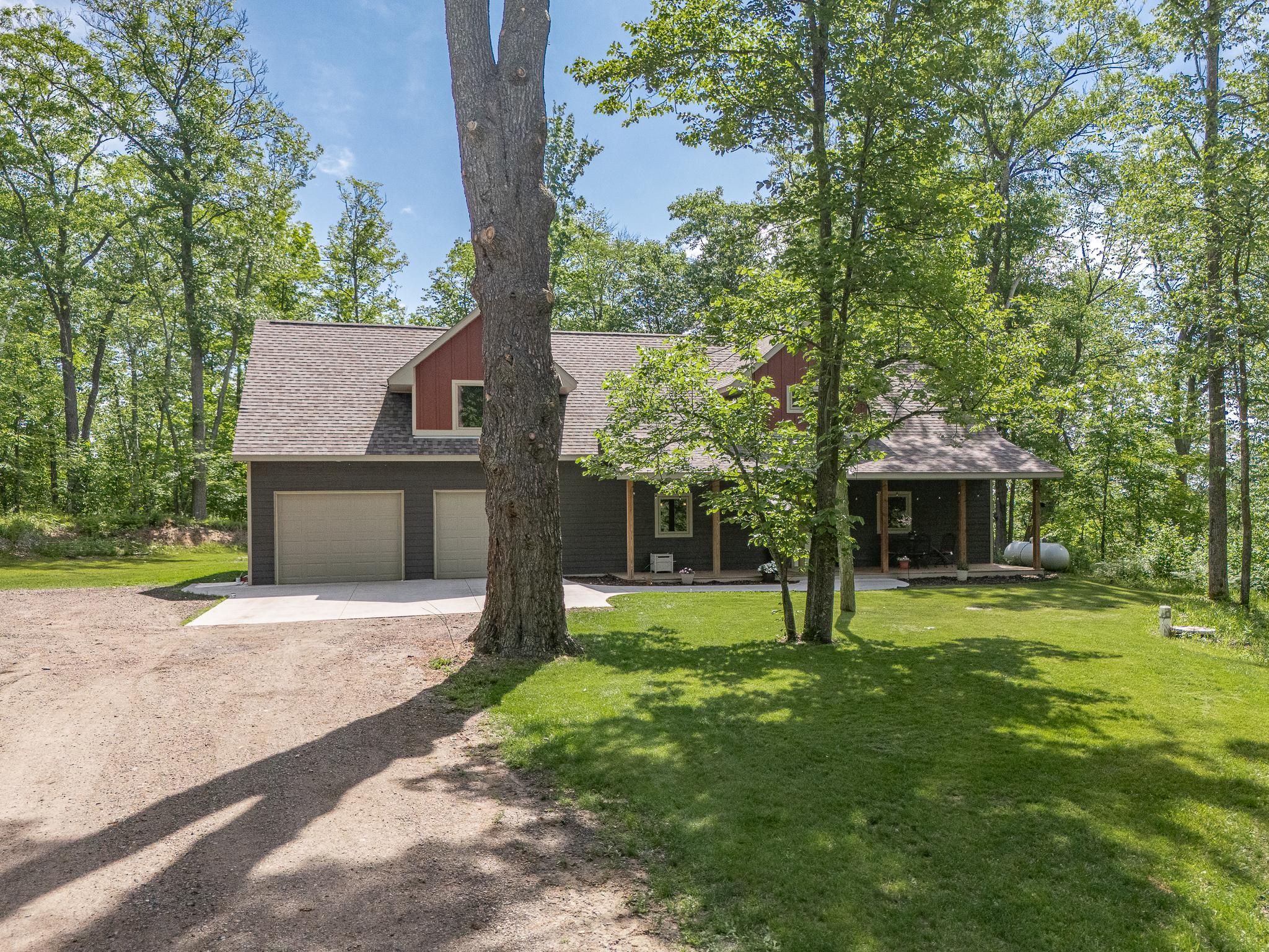 2019 single family home for sale at 22281 Shadow Point Road in Emily, MN — 5 bed, 2 bath (photo 27 of 47)