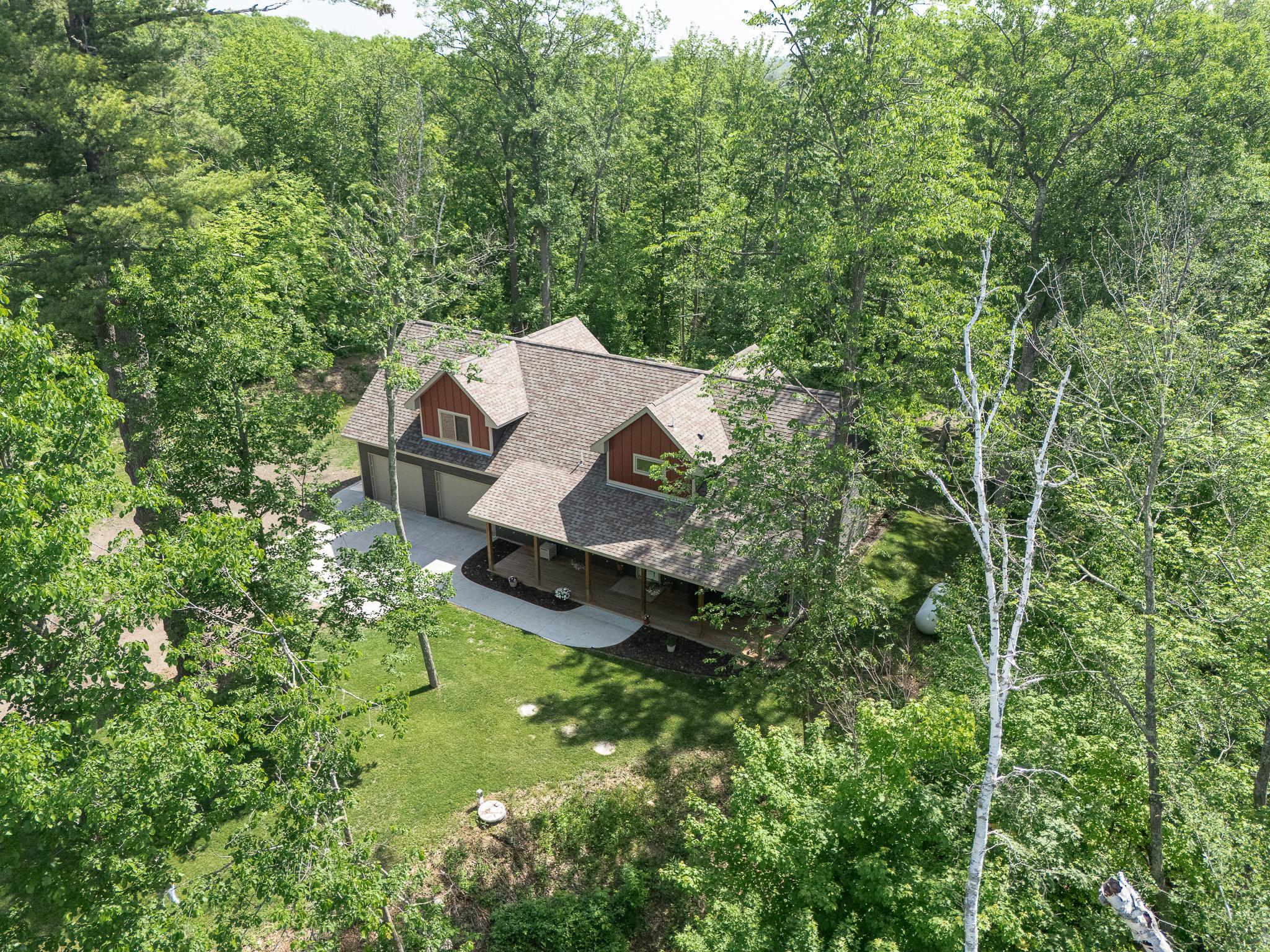 2019 single family home for sale at 22281 Shadow Point Road in Emily, MN — 5 bed, 2 bath (photo 37 of 47)