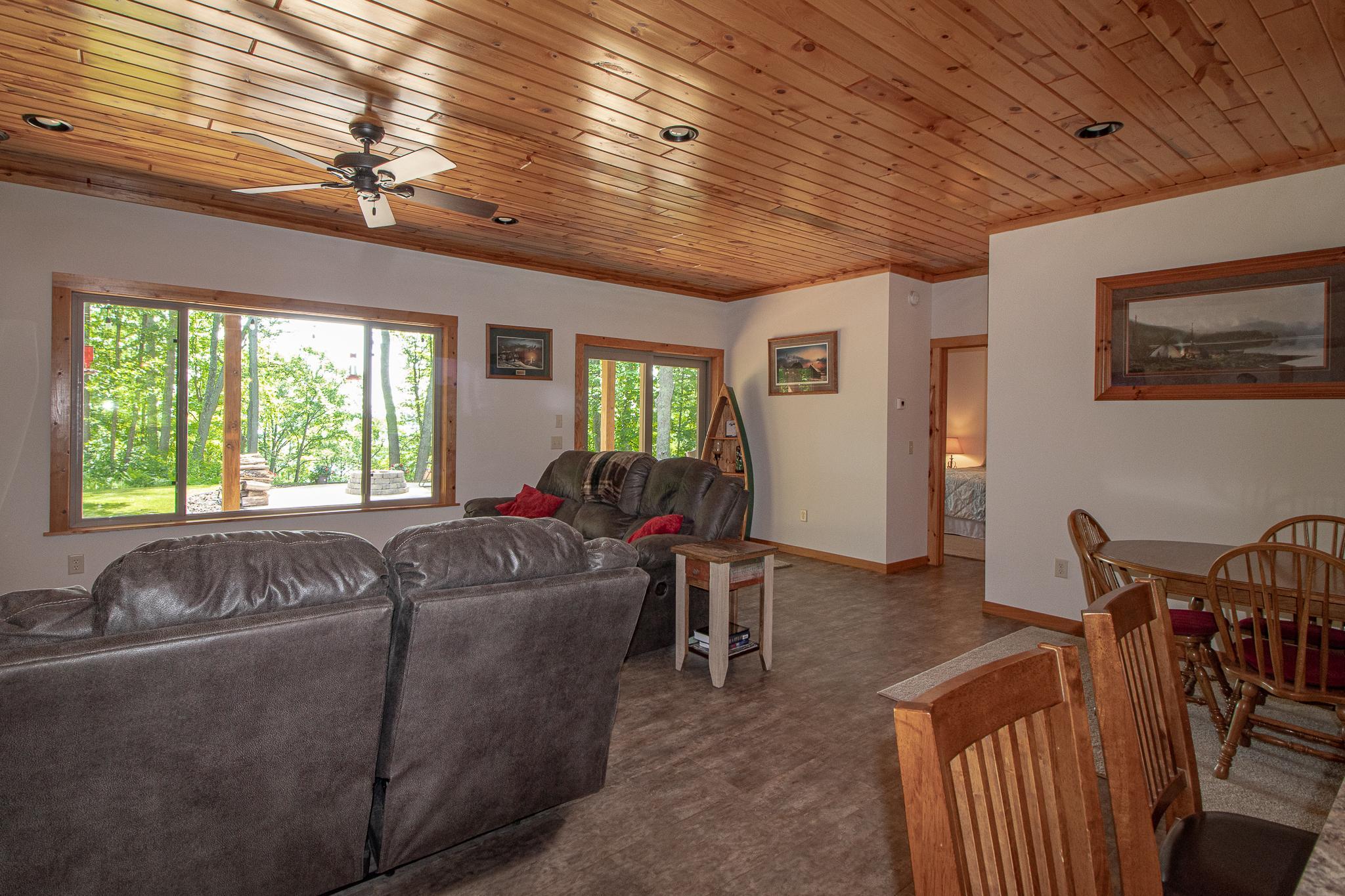 2019 single family home for sale at 22281 Shadow Point Road in Emily, MN — 5 bed, 2 bath (photo 7 of 47)