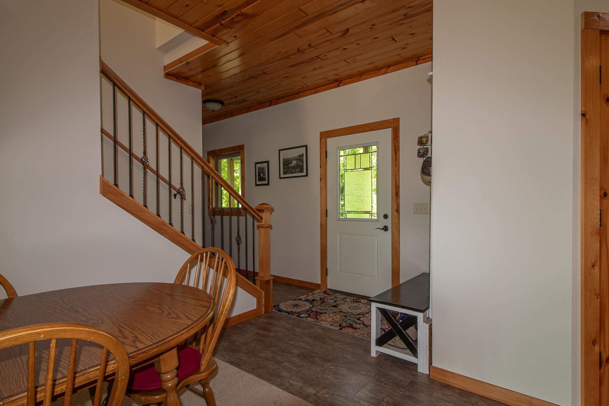 2019 single family home for sale at 22281 Shadow Point Road in Emily, MN — 5 bed, 2 bath (photo 8 of 47)