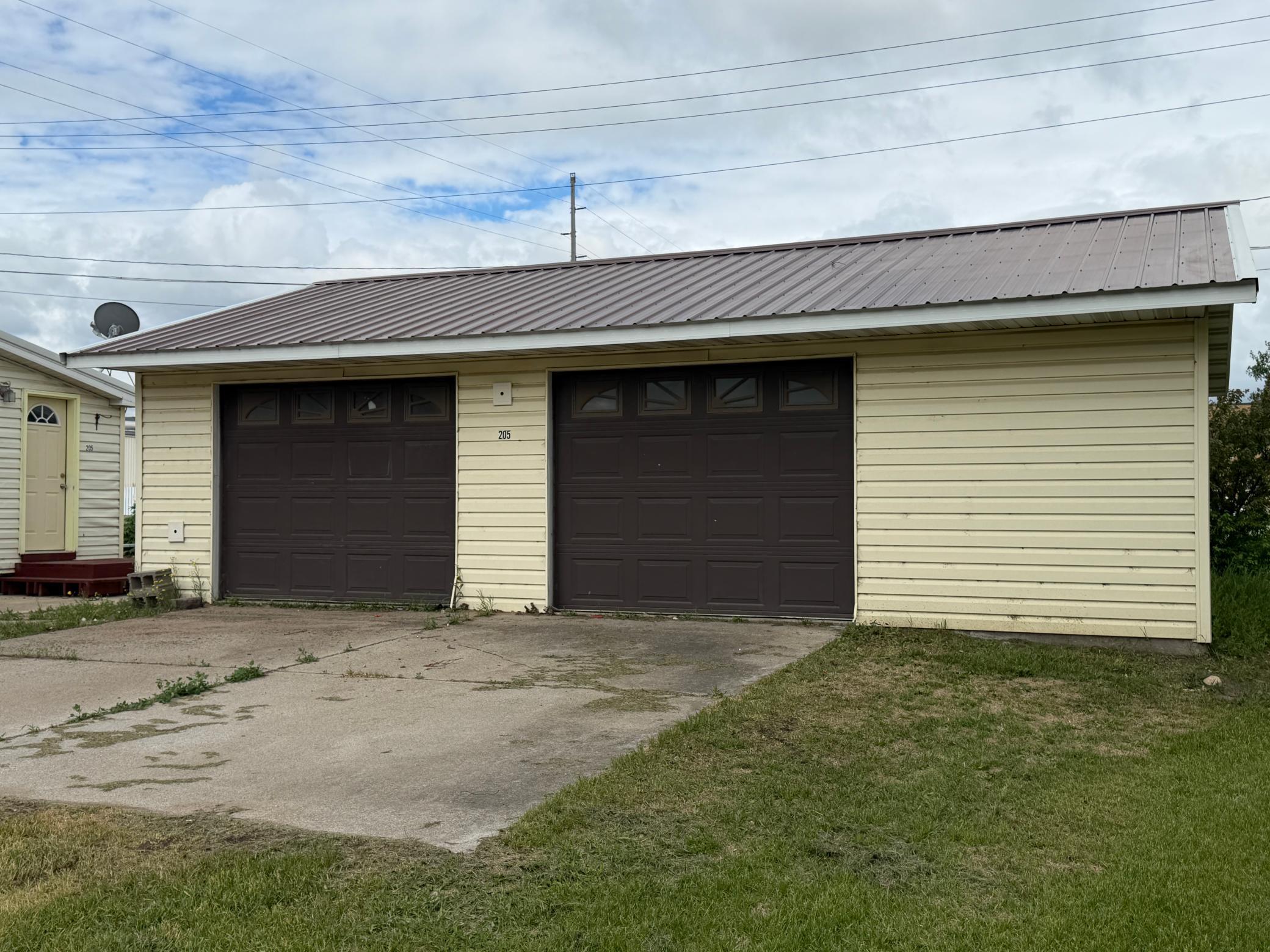 205 4th Avenue SW, Roseau MN 56751 - Photo 11 of 14