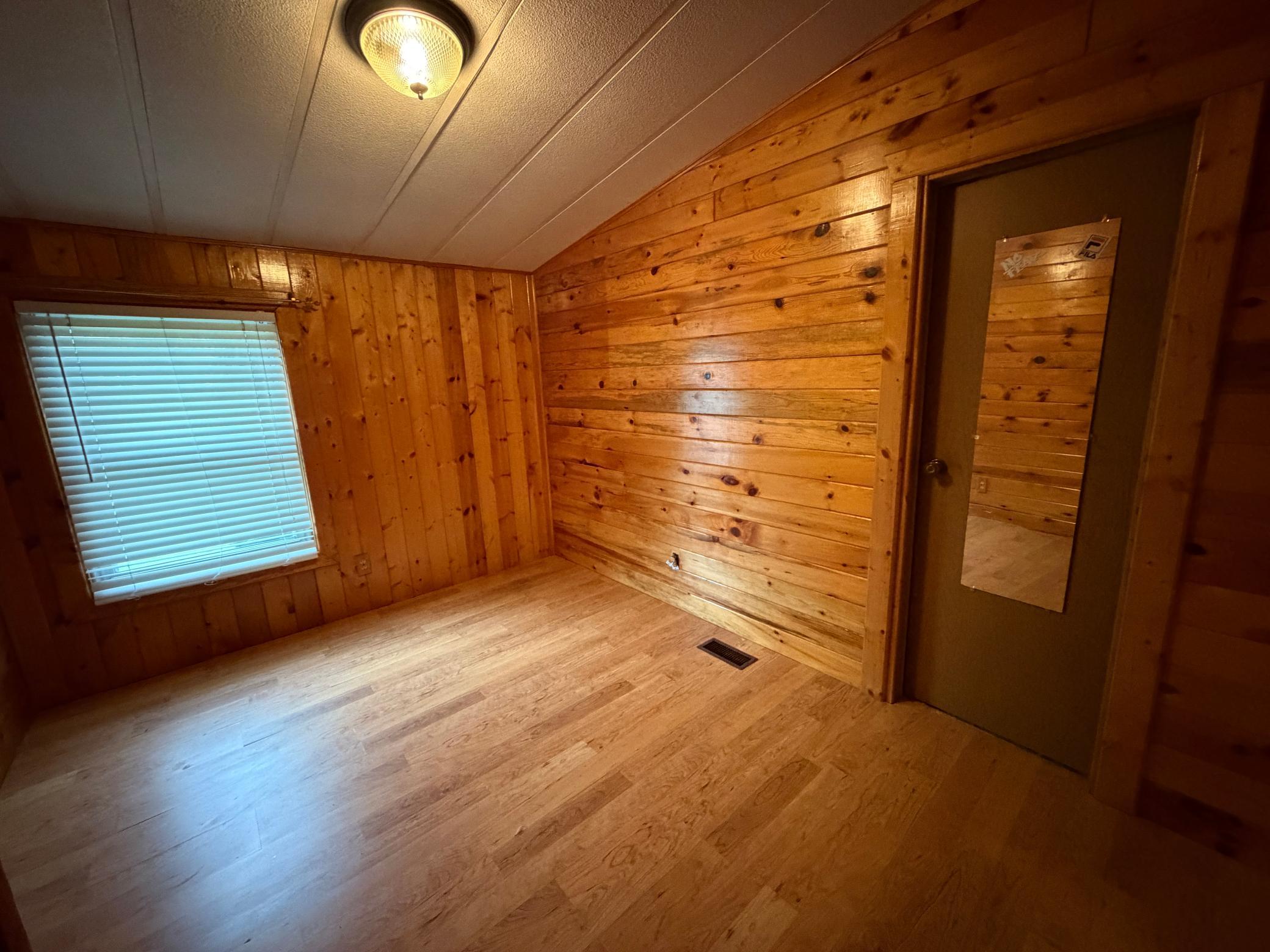 205 4th Avenue SW, Roseau MN 56751 - Photo 10 of 14
