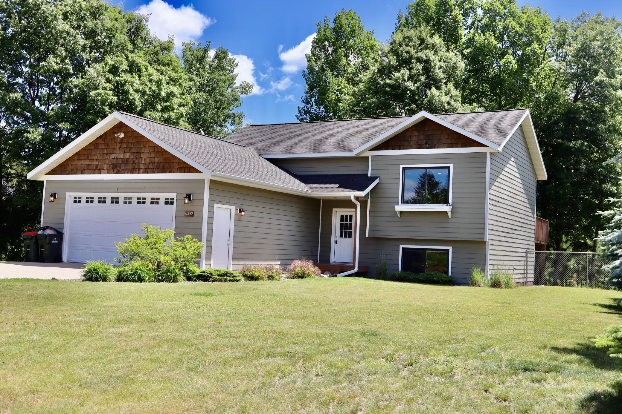 2010 single family home for sale at 11832 Ironwood Drive in Baxter, MN — 4 bed, 2 bath