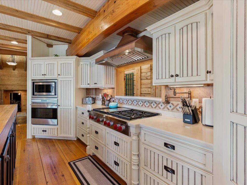 2007 single family home for sale at 1009 Bear Path Drive in Park Rapids, MN — 5 bed, 5 bath (photo 19 of 77)