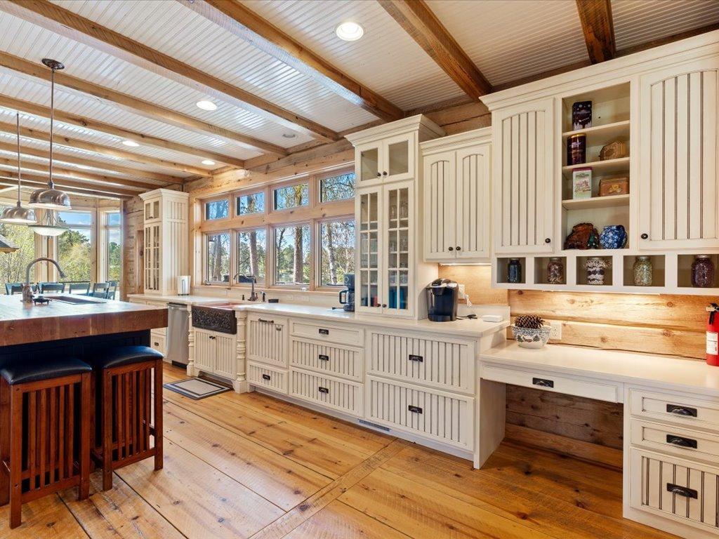 2007 single family home for sale at 1009 Bear Path Drive in Park Rapids, MN — 5 bed, 5 bath (photo 21 of 77)