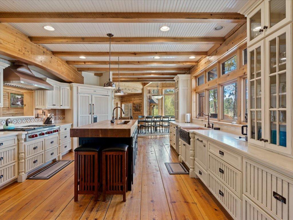 2007 single family home for sale at 1009 Bear Path Drive in Park Rapids, MN — 5 bed, 5 bath (photo 22 of 77)
