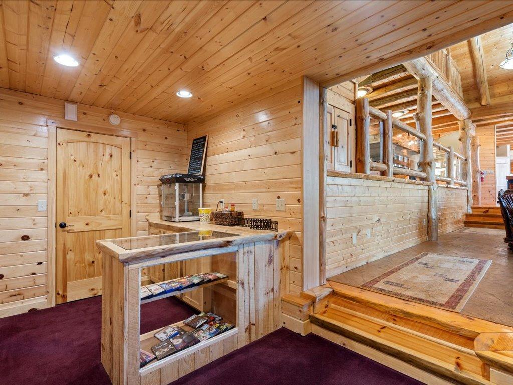2007 single family home for sale at 1009 Bear Path Drive in Park Rapids, MN — 5 bed, 5 bath (photo 37 of 77)
