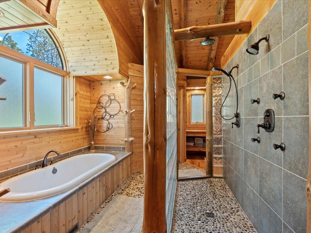 2007 single family home for sale at 1009 Bear Path Drive in Park Rapids, MN — 5 bed, 5 bath (photo 45 of 77)