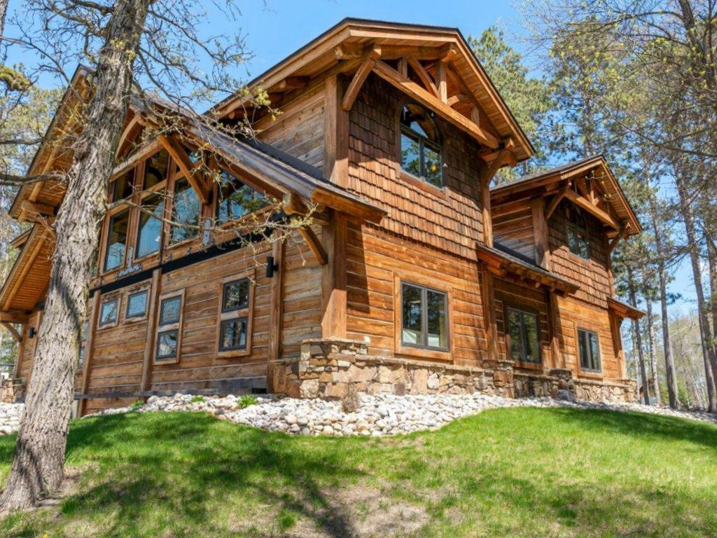 2007 single family home for sale at 1009 Bear Path Drive in Park Rapids, MN — 5 bed, 5 bath (photo 10 of 77)