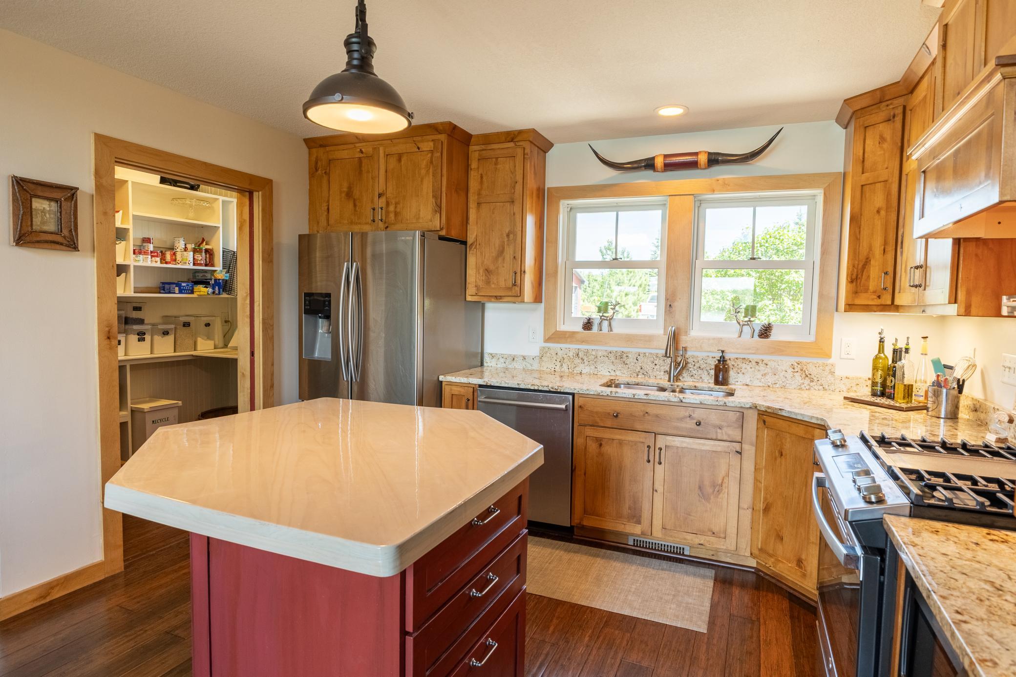 2013 single family home for sale at 15169 Cranberry Drive in Park Rapids, MN — 3 bed, 3 bath (photo 8 of 124)