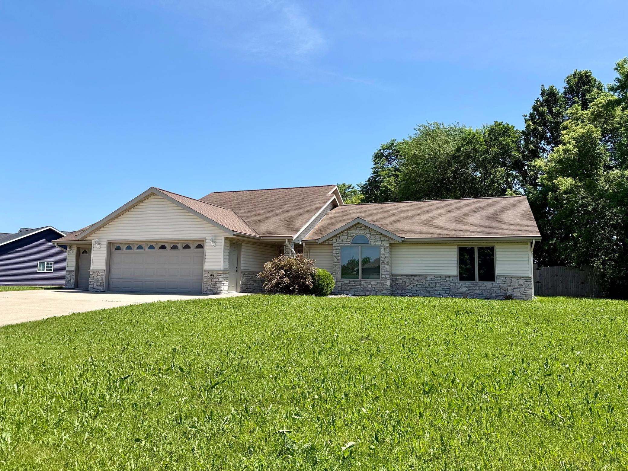 2006 single family home for sale at 508 Prairie Lane in Long Prairie, MN — 2 bed, 2 bath (photo 2 of 16)