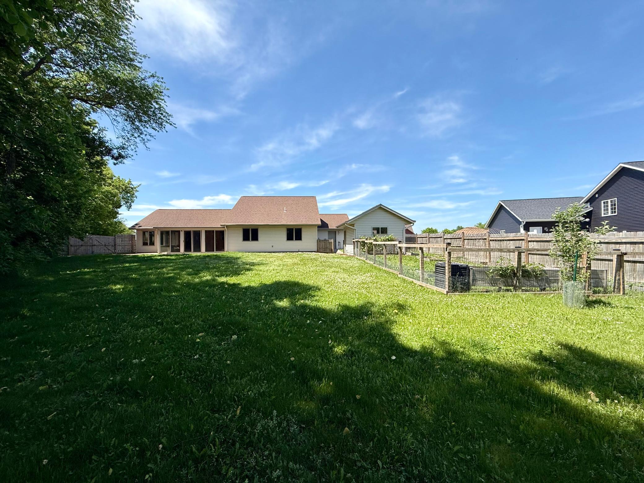 2006 single family home for sale at 508 Prairie Lane in Long Prairie, MN — 2 bed, 2 bath (photo 6 of 16)