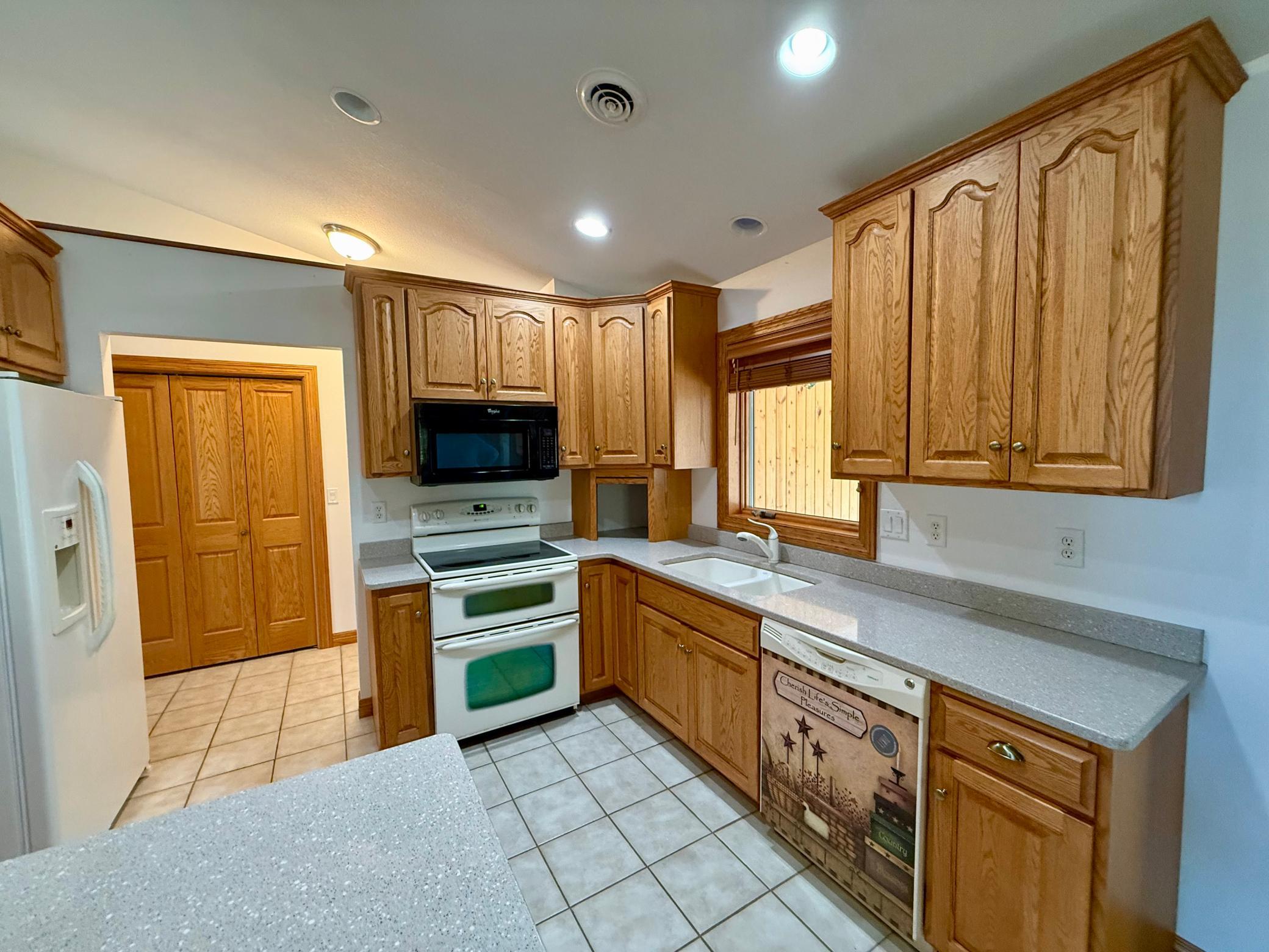 2006 single family home for sale at 508 Prairie Lane in Long Prairie, MN — 2 bed, 2 bath (photo 7 of 16)