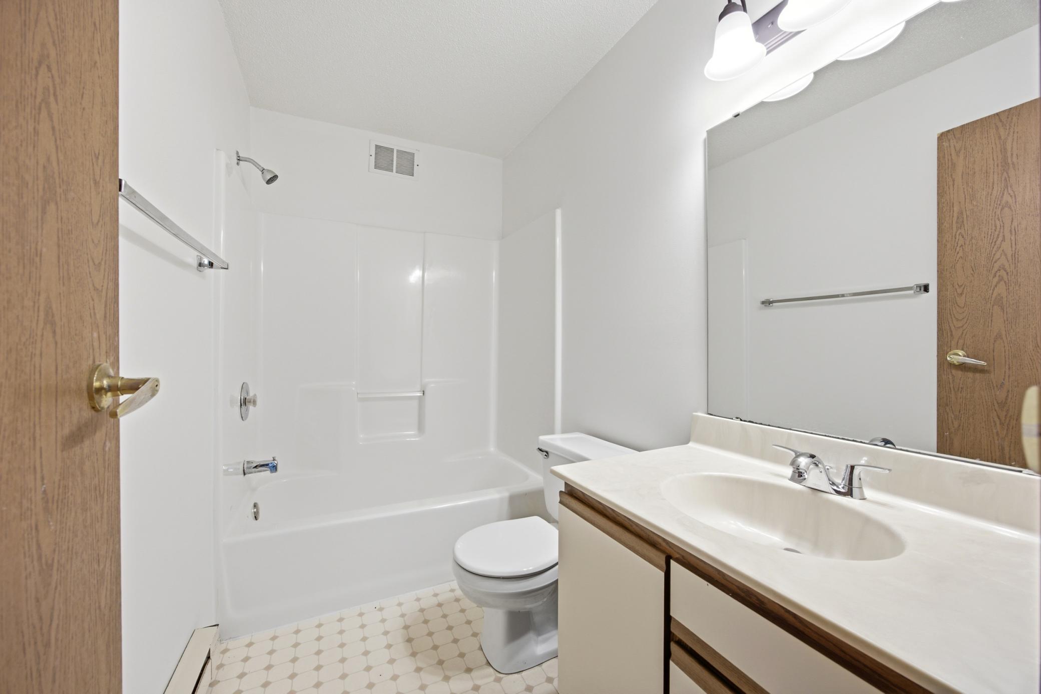 748 14th W Avenue, West Fargo ND 58078 - Photo 14 of 27