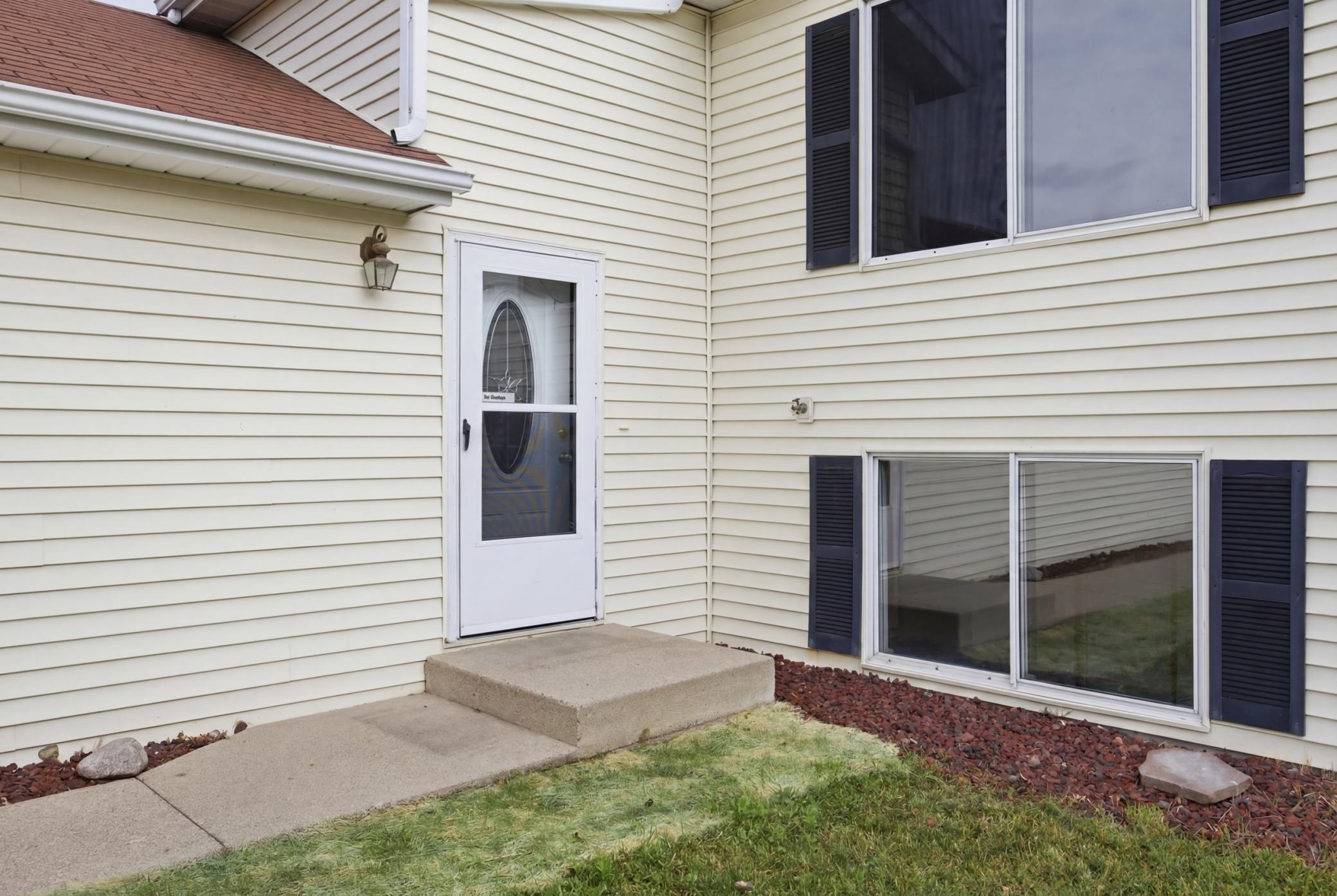 748 14th W Avenue, West Fargo ND 58078 - Photo 3 of 27