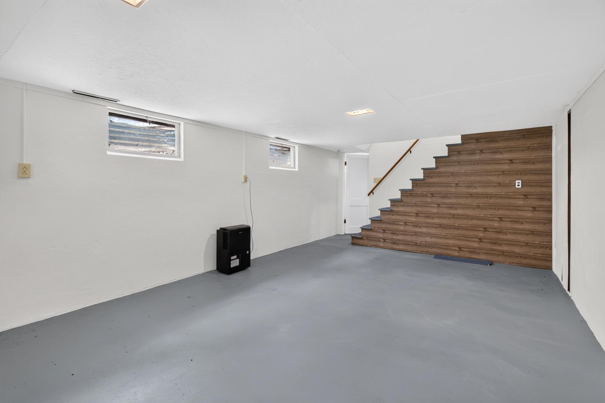 1946 single family home for sale at 213 Roosevelt Road SW in Bemidji, MN — 3 bed, 1 bath (photo 19 of 20)